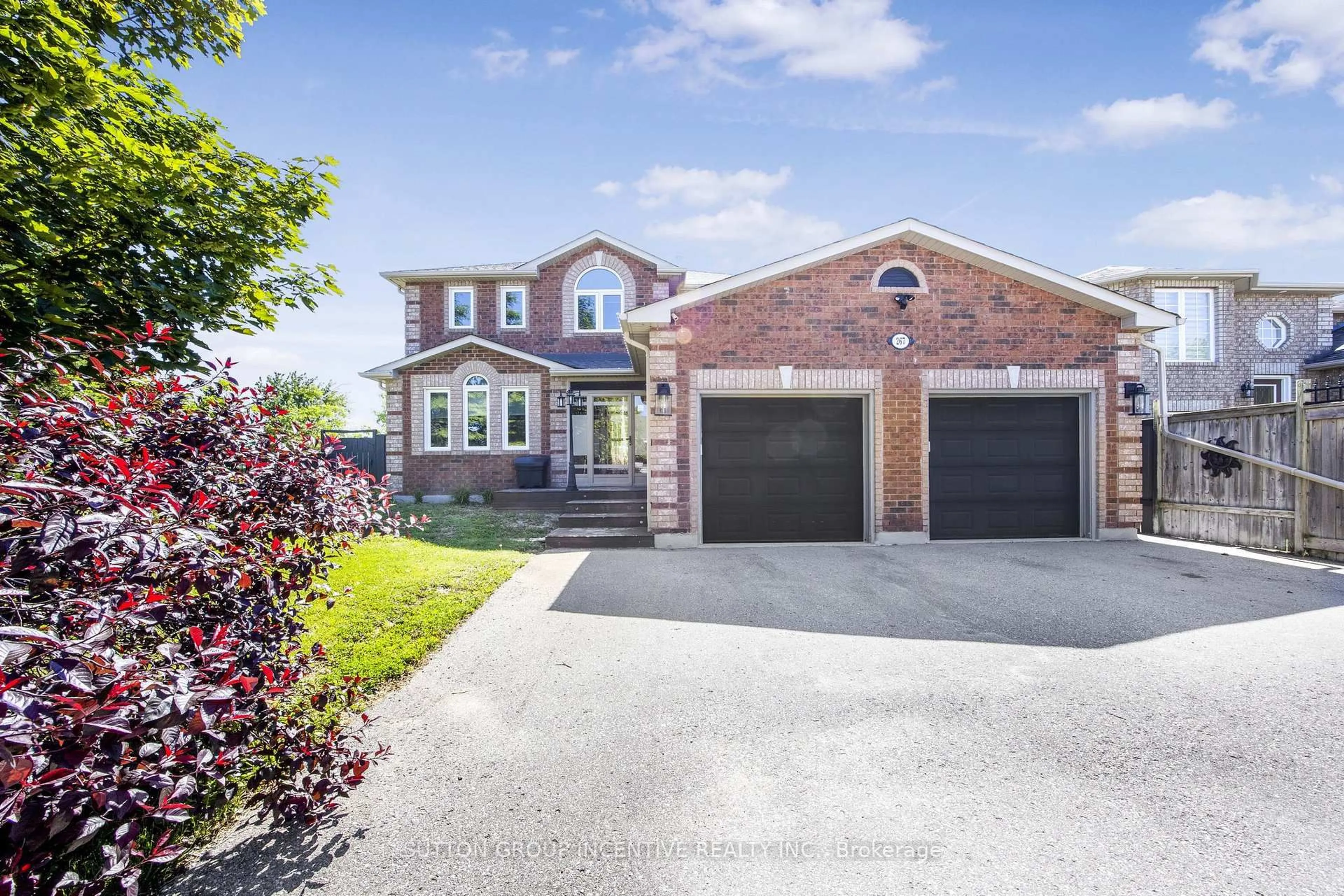 Home with brick exterior material, street for 267 Johnson St, Barrie Ontario L4M 6R9
