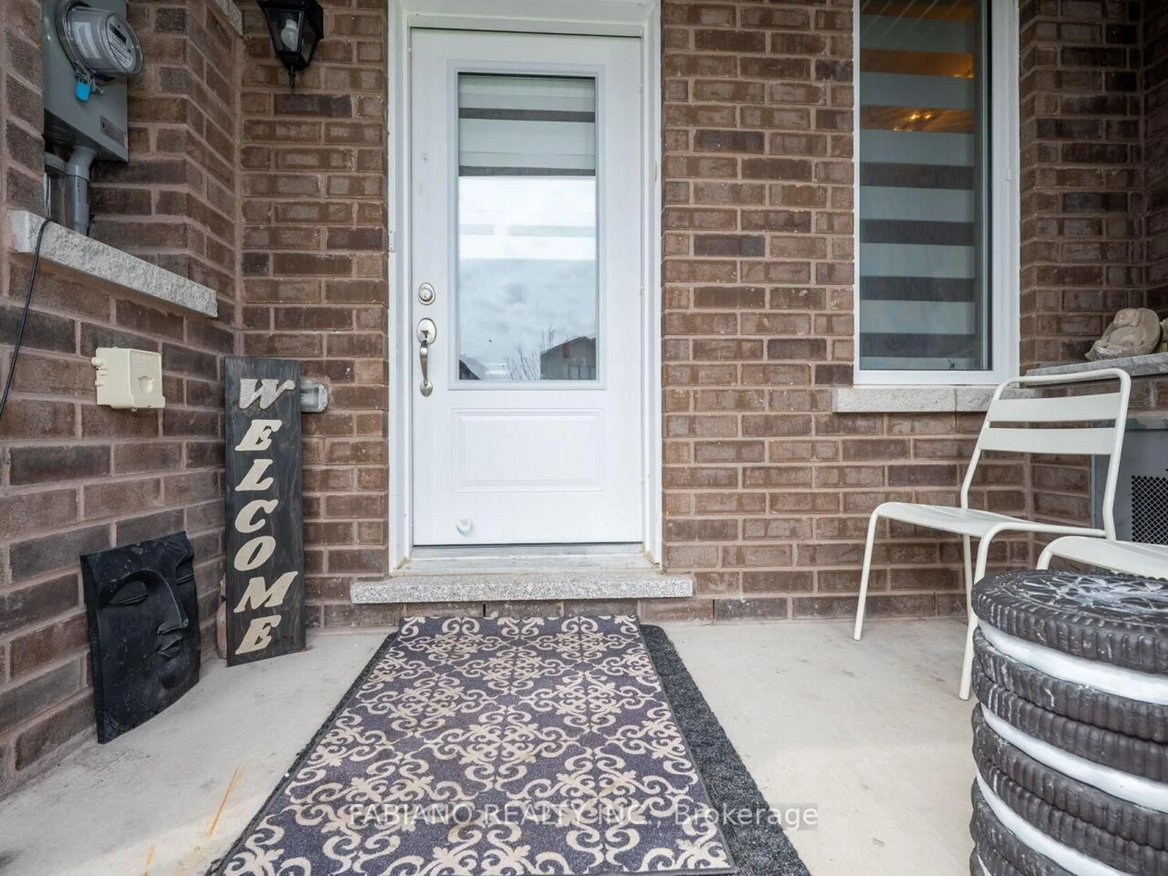 Indoor entryway for 36 Autumn Dr, Wasaga Beach Ontario L9Z 0K7