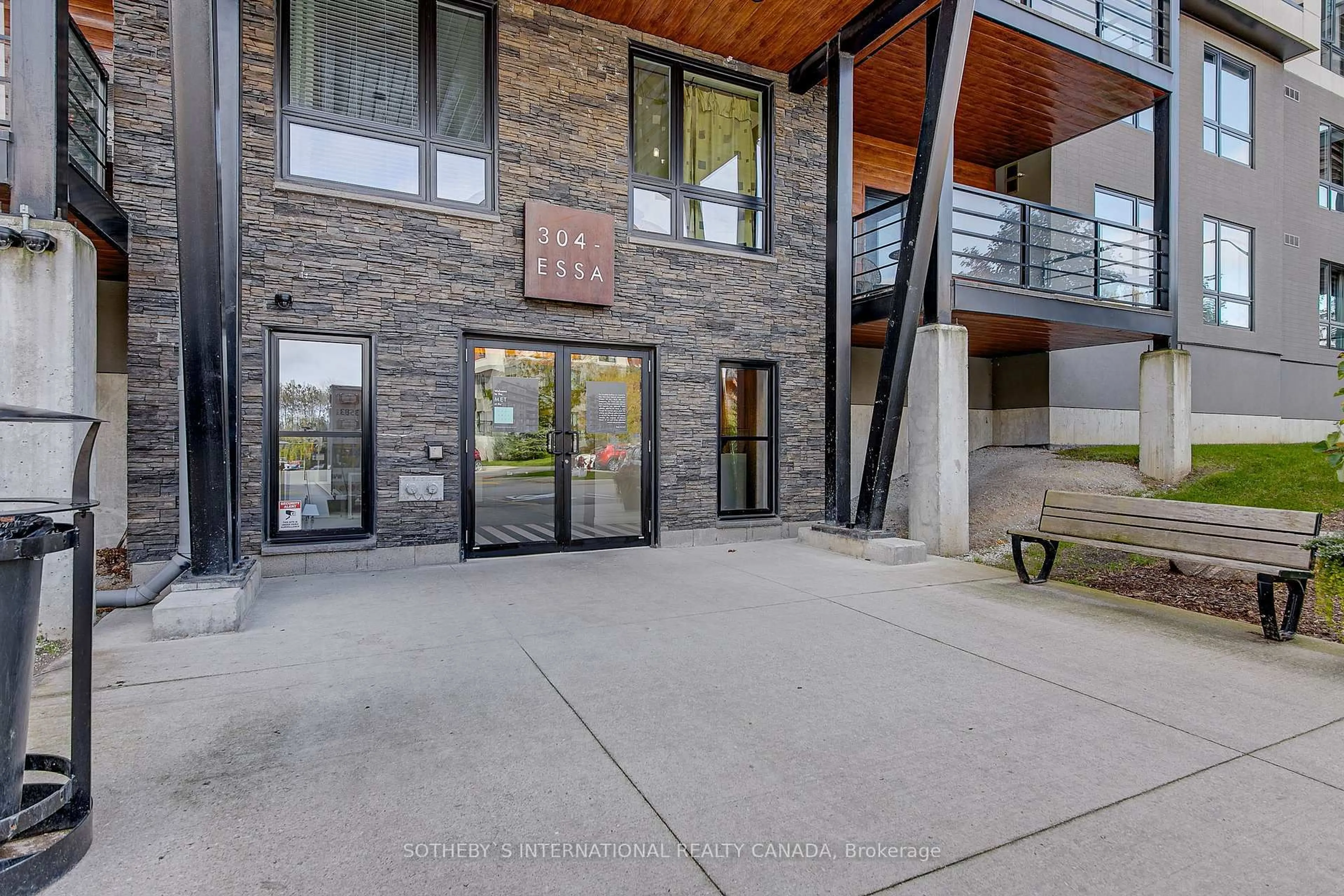 Indoor foyer for 304 Essa Rd #609, Barrie Ontario L4N 9C5