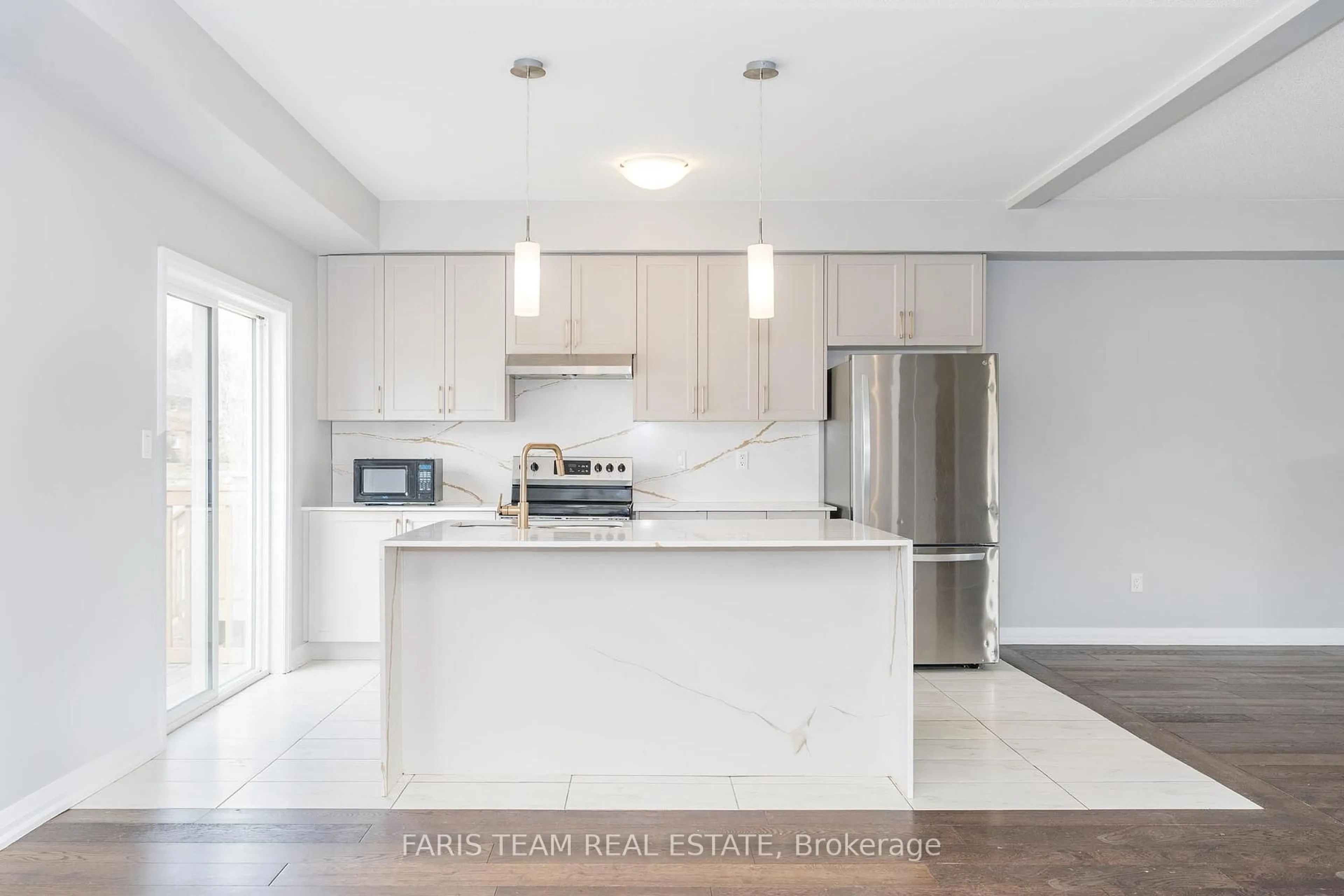 Open concept kitchen, unknown for 43 Lahey Cres, Penetanguishene Ontario L9M 0W1