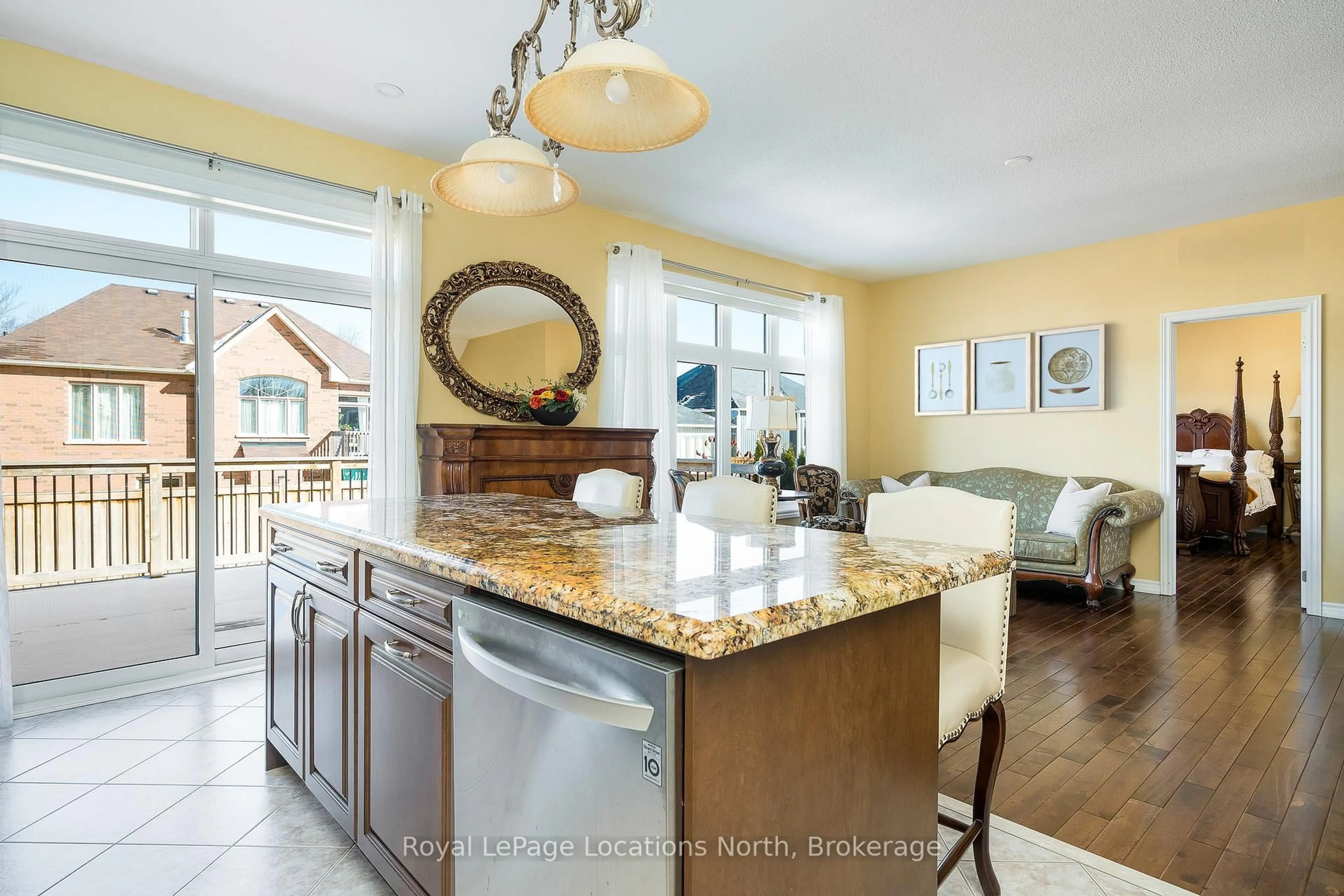 Open concept kitchen, ceramic/tile floor for 42 Cristiano Ave, Wasaga Beach Ontario L9Z 0H2