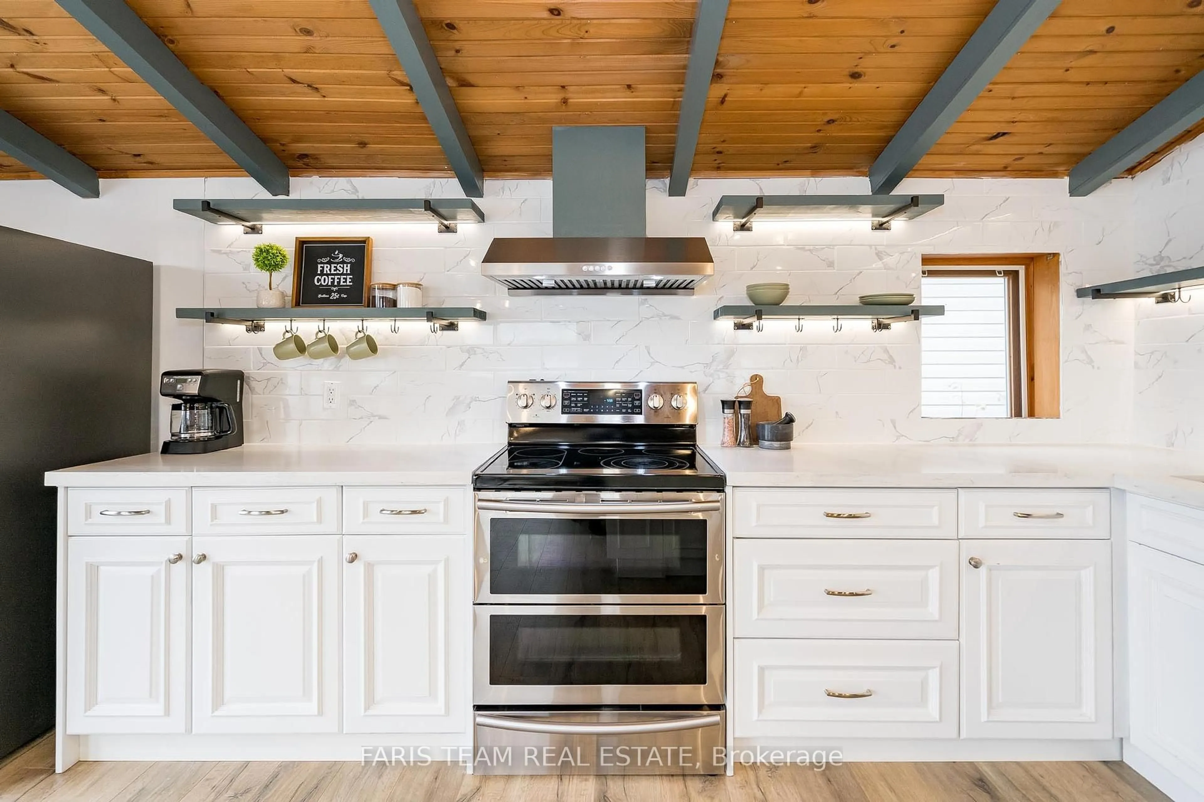 Contemporary kitchen, unknown for 122 Mitchells Beach Rd, Tay Ontario L0K 2A0