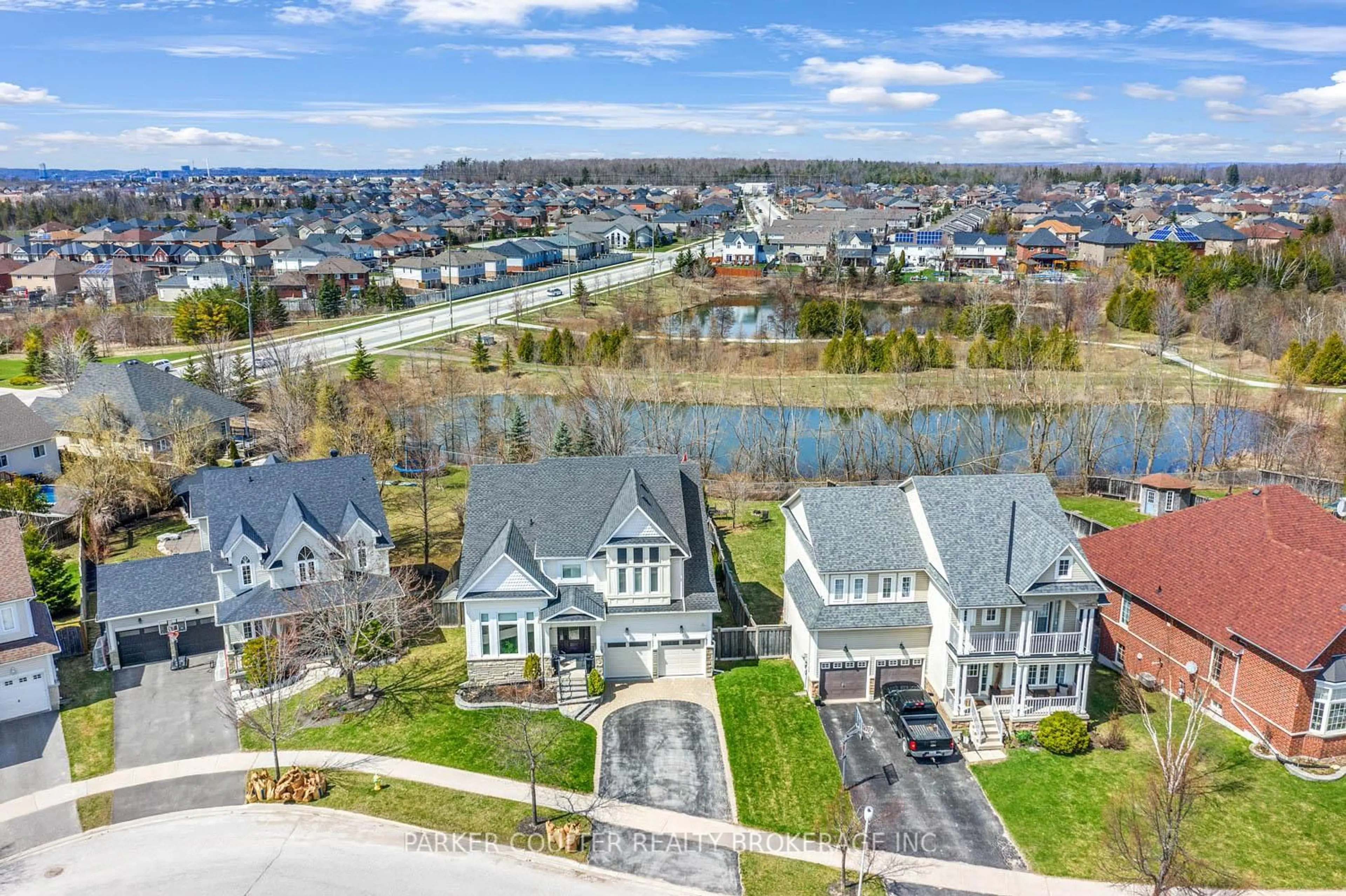 A pic from outside/outdoor area/front of a property/back of a property/a pic from drone, street for 14 Regalia Way, Barrie Ontario L4M 7H7