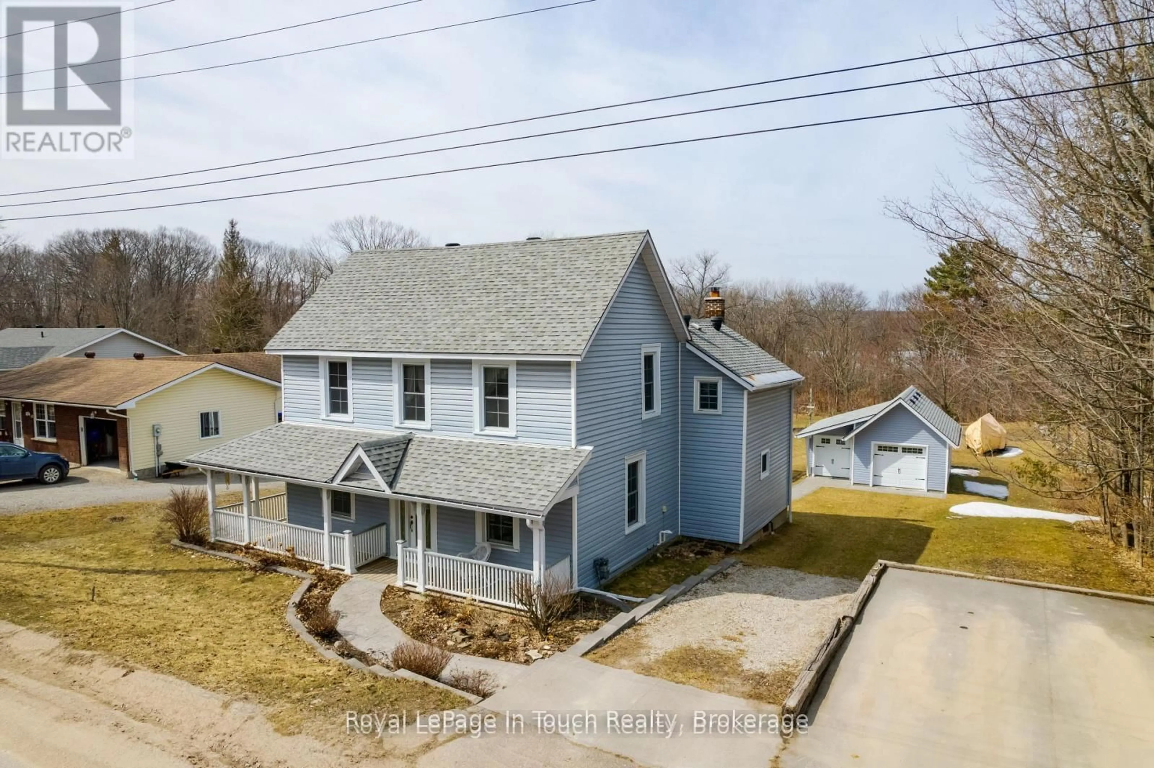 A pic from outside/outdoor area/front of a property/back of a property/a pic from drone, street for 306 Church St, Penetanguishene Ontario L9M 1G5
