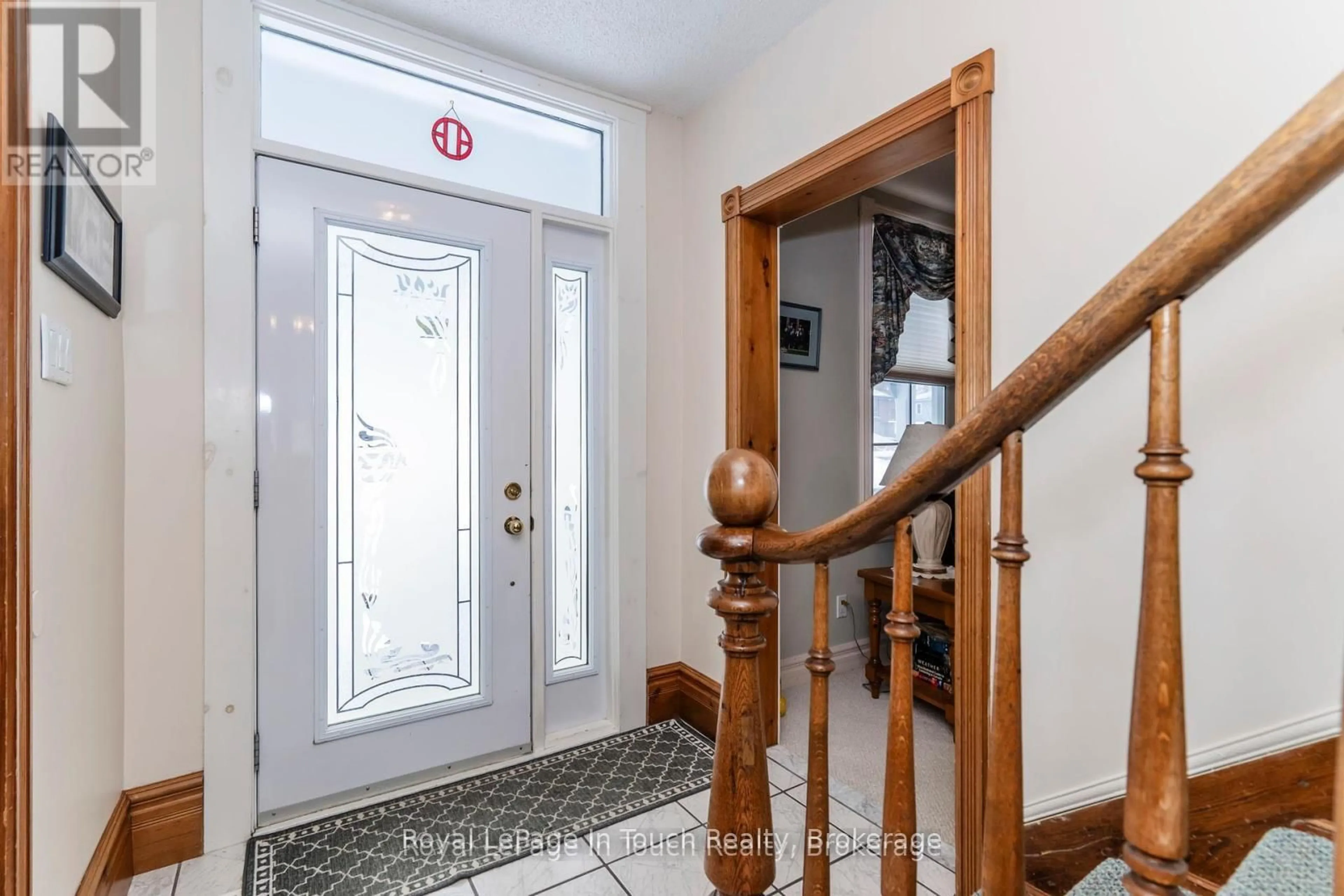 Indoor entryway for 306 Church St, Penetanguishene Ontario L9M 1G5
