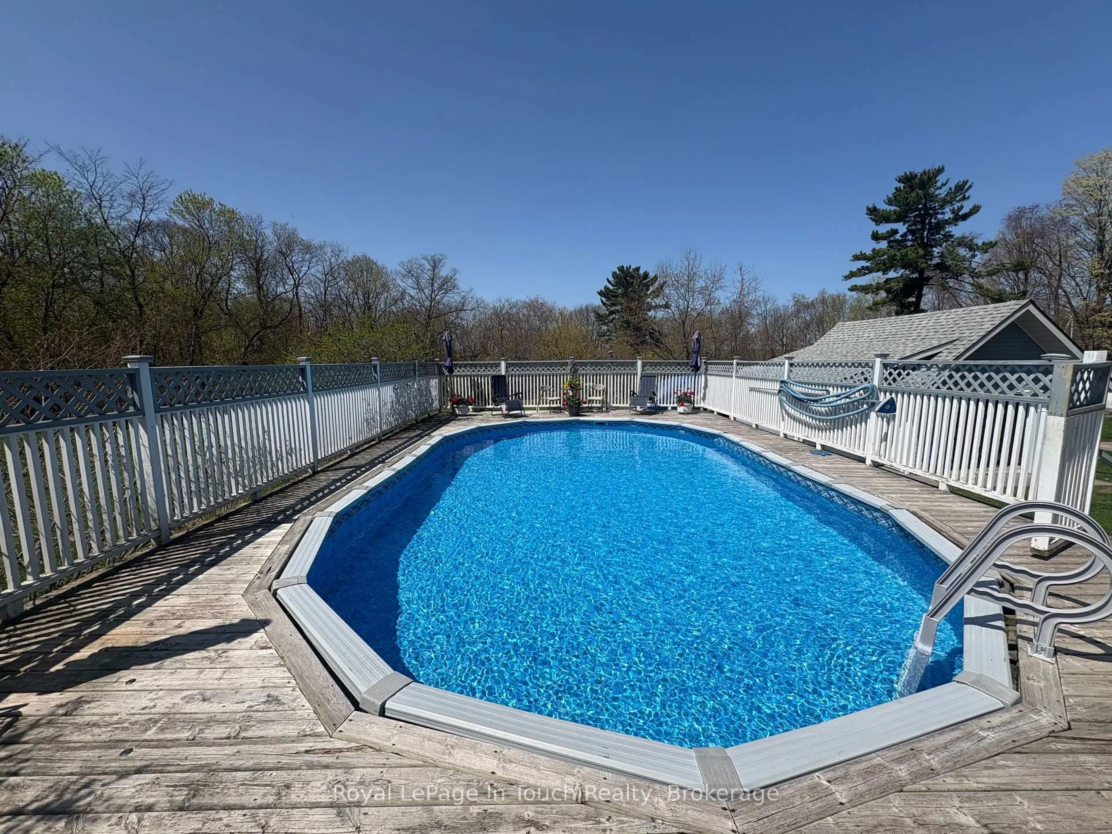 Pool for 306 Church St, Penetanguishene Ontario L9M 1G5