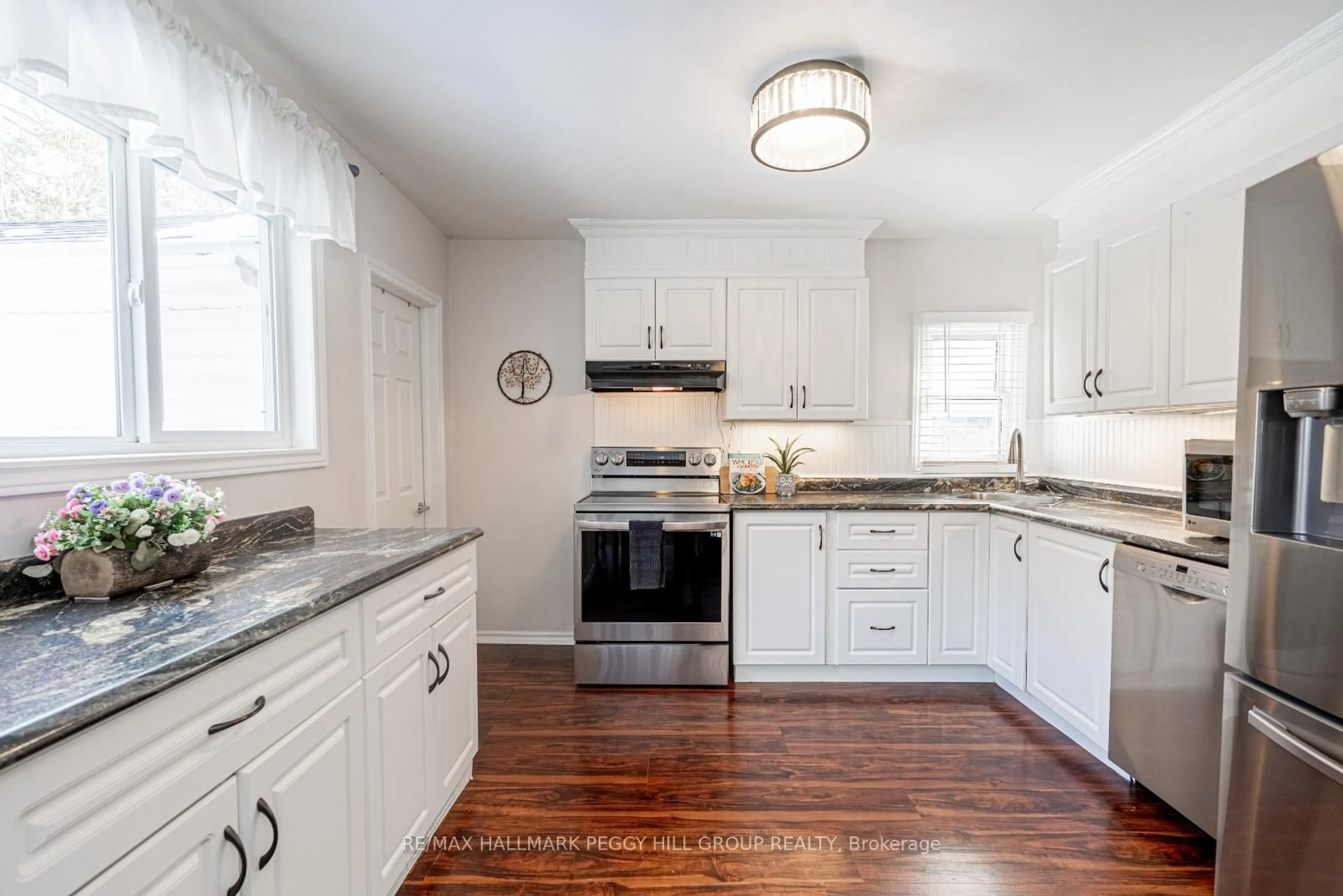 Open concept kitchen, unknown for 210 Southview Rd, Barrie Ontario L4N 3X7