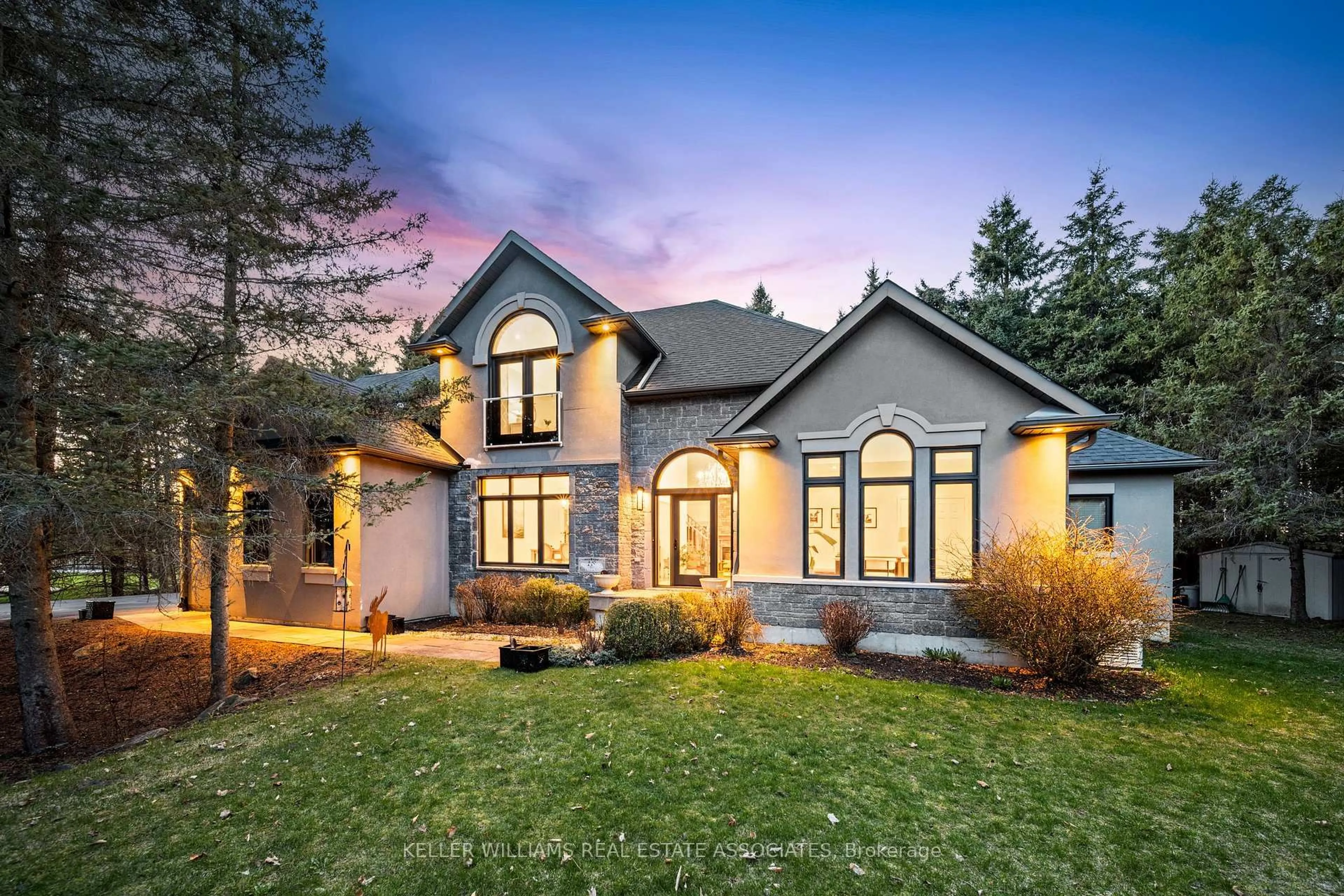 Home with brick exterior material, street for 18 Red Oak Cres, Oro-Medonte Ontario L0L 2L0