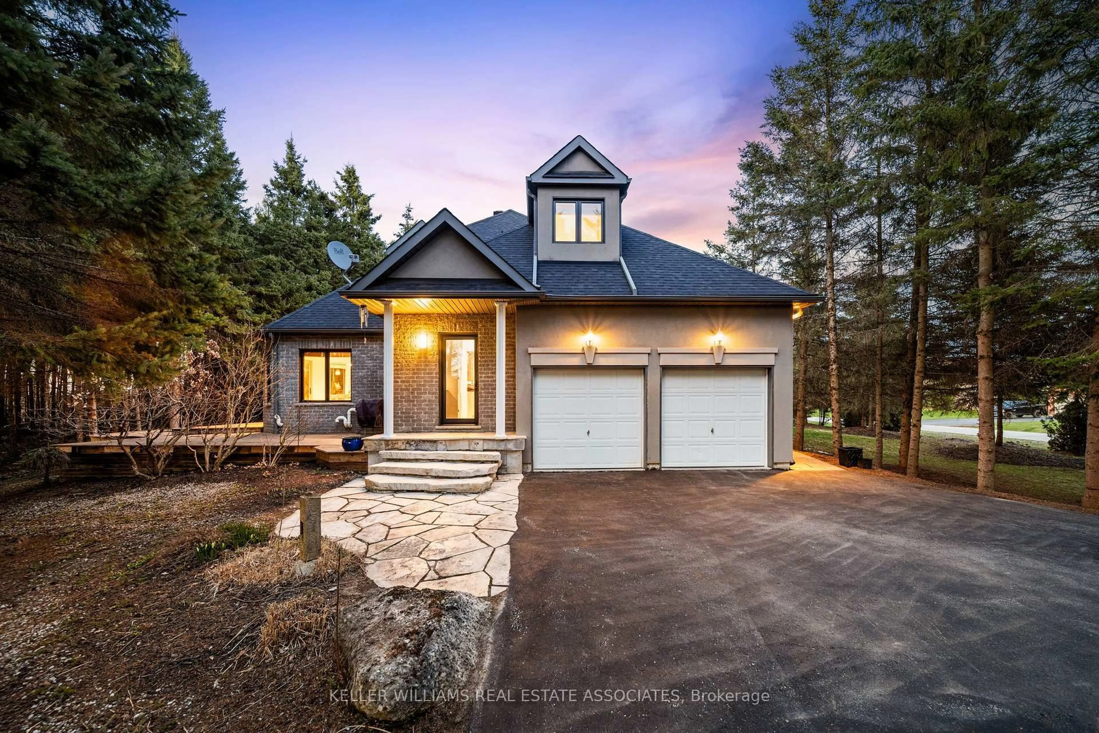 Home with brick exterior material, street for 18 Red Oak Cres, Oro-Medonte Ontario L0L 2L0