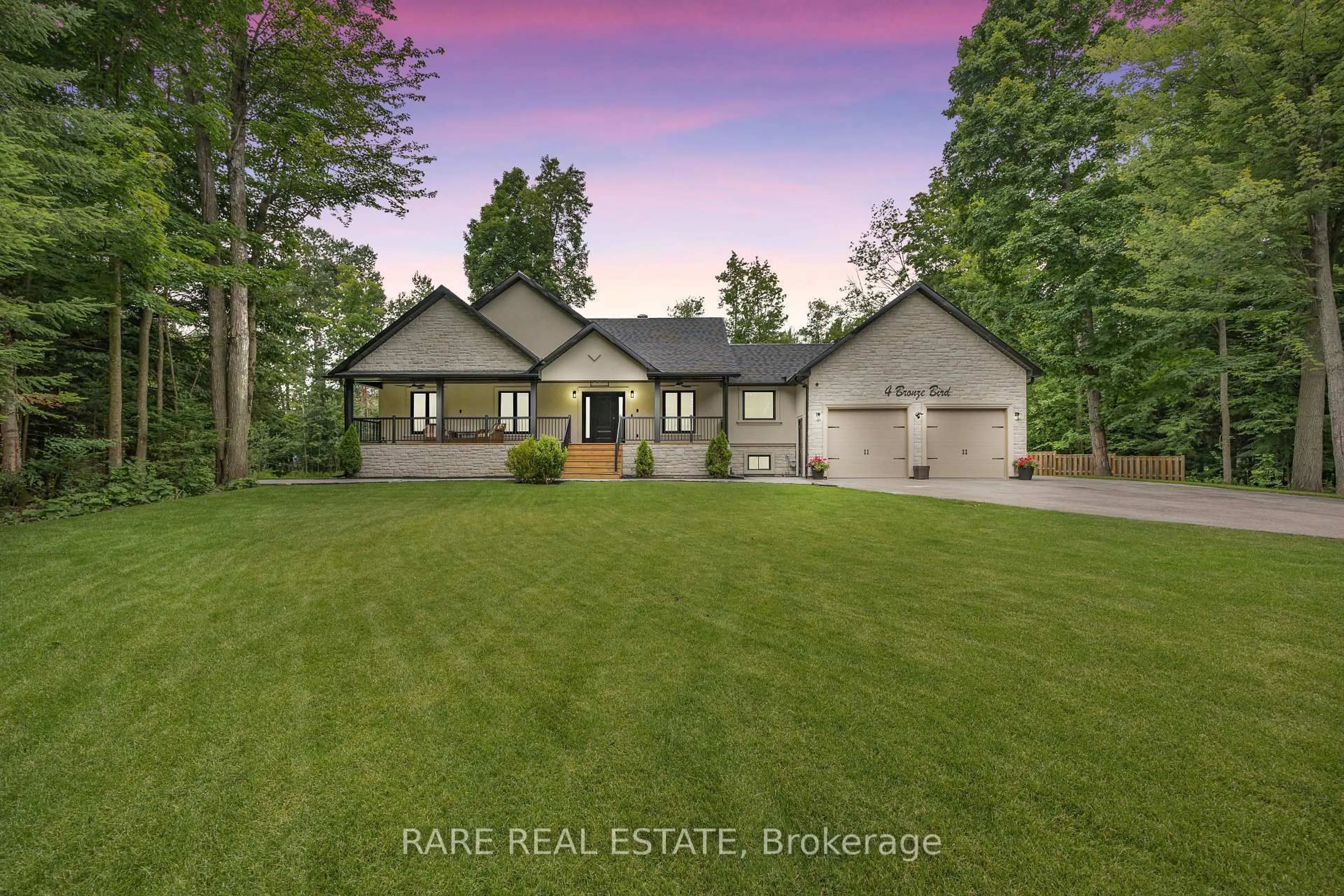 A pic from outside/outdoor area/front of a property/back of a property/a pic from drone, unknown for 4 Bronze Bird Cres, Clearview Ontario L0M 1N0