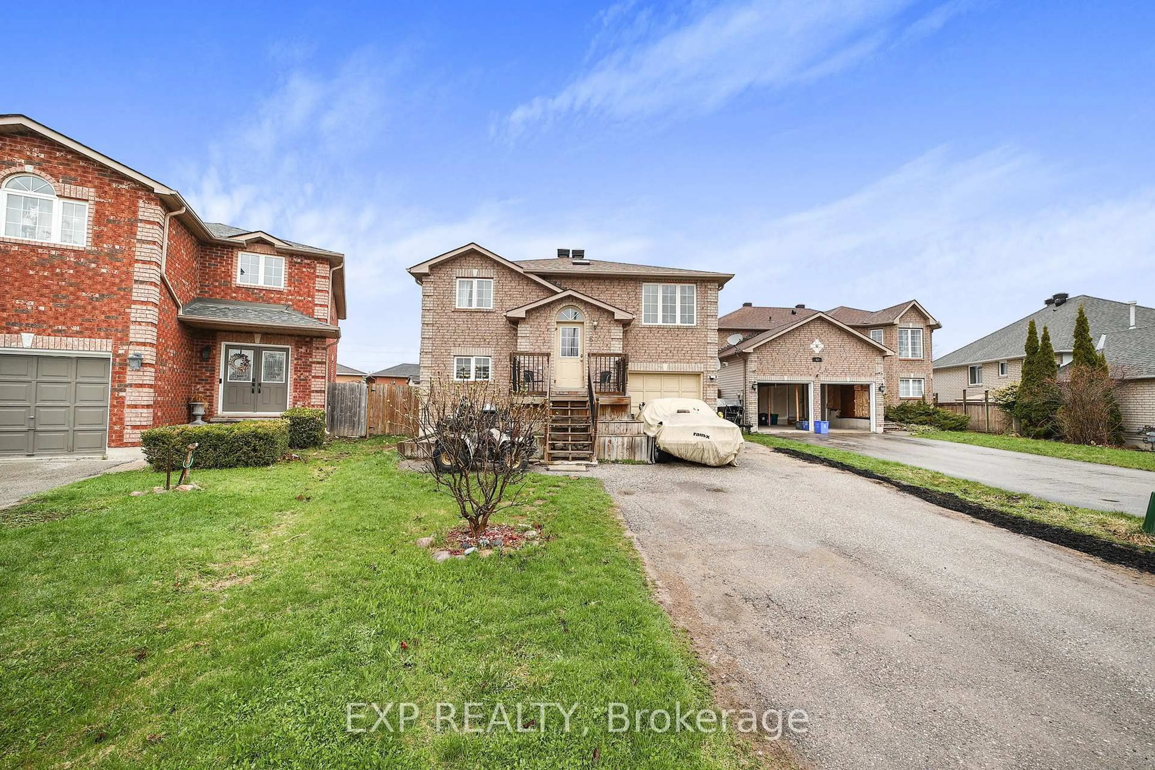 A pic from outside/outdoor area/front of a property/back of a property/a pic from drone, street for 60 Ambler Way, Barrie Ontario L4M 7A6