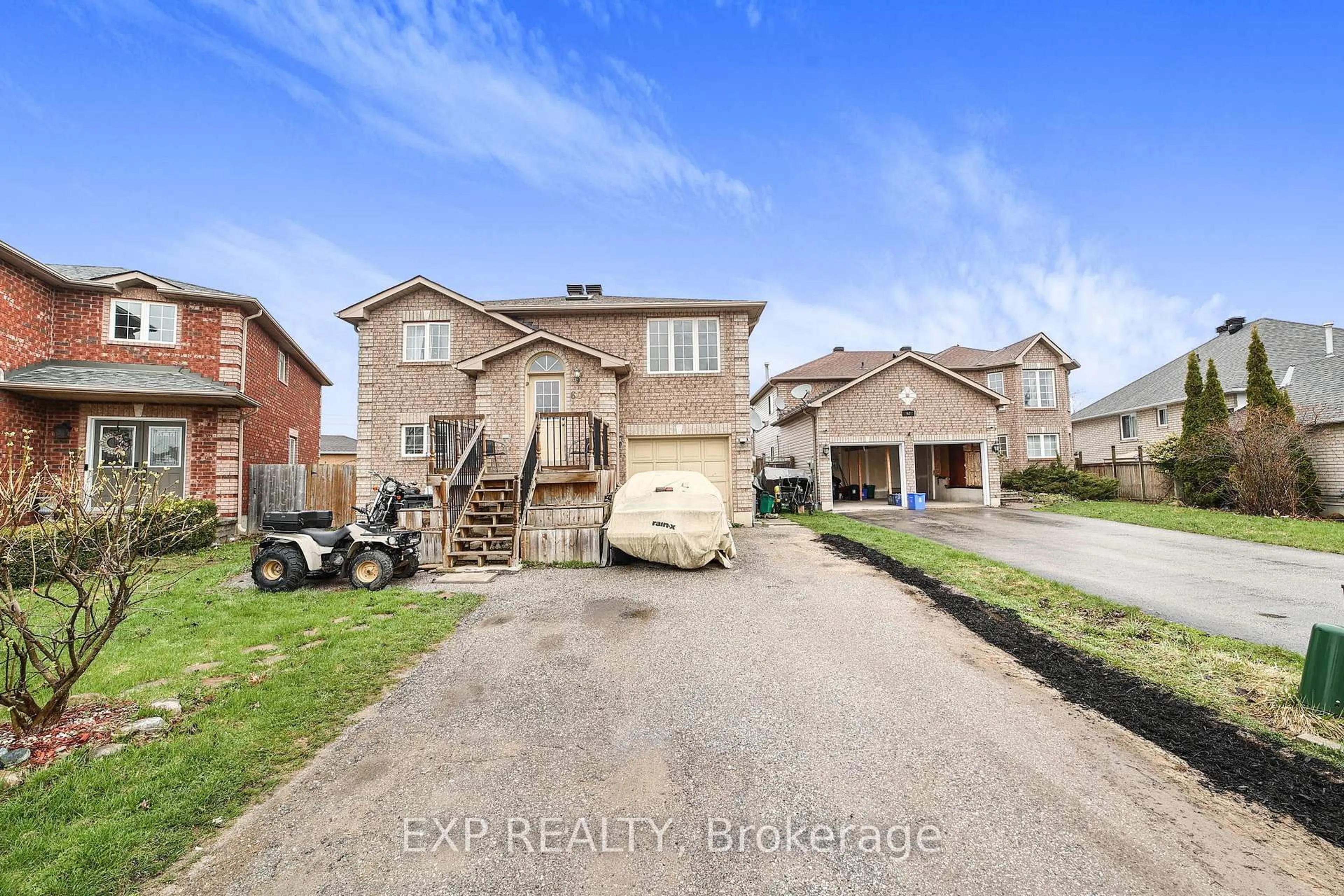 A pic from outside/outdoor area/front of a property/back of a property/a pic from drone, street for 60 Ambler Way, Barrie Ontario L4M 7A6