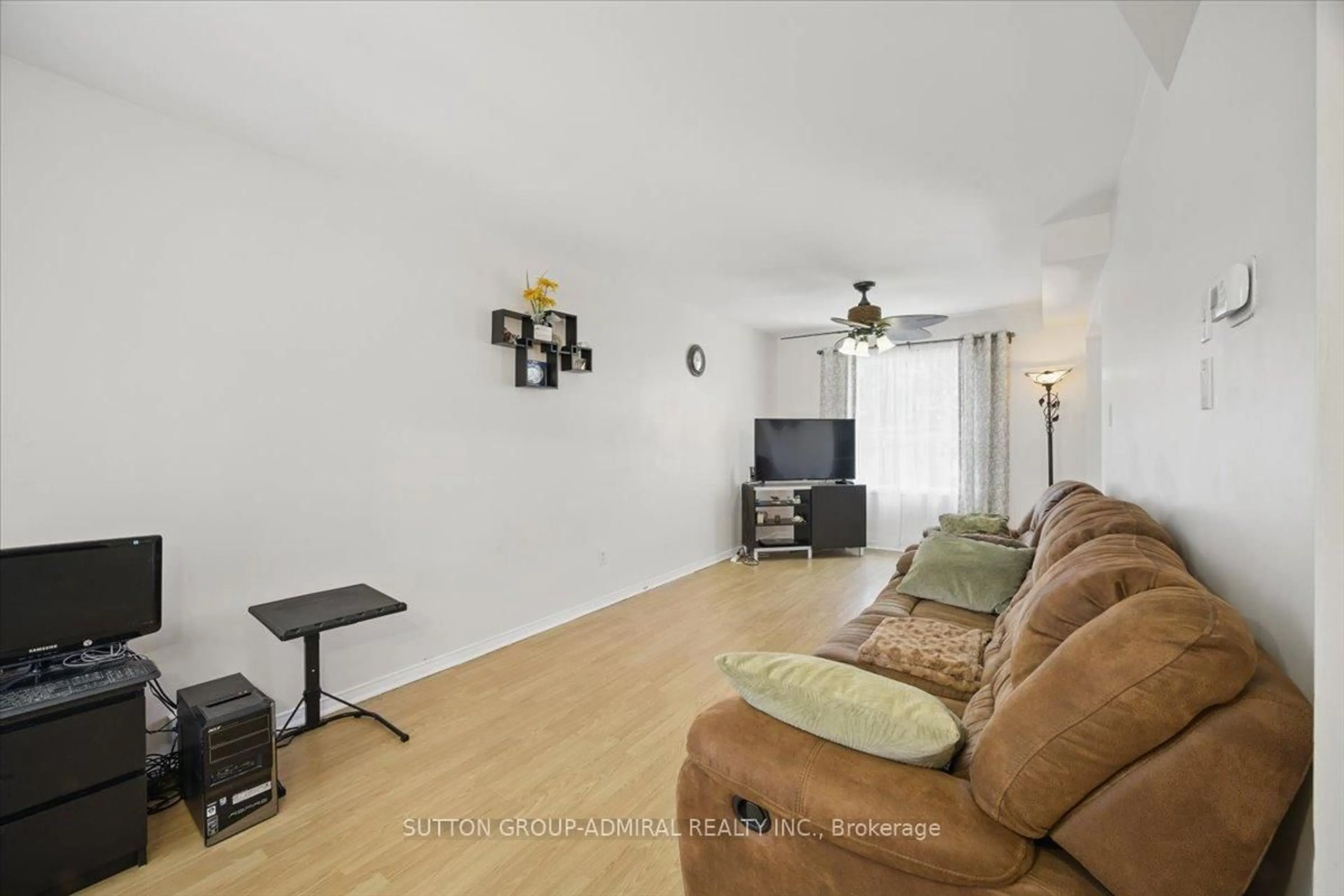 Living room with furniture, unknown for 95 Athabaska Rd, Barrie Ontario L4N 8E9