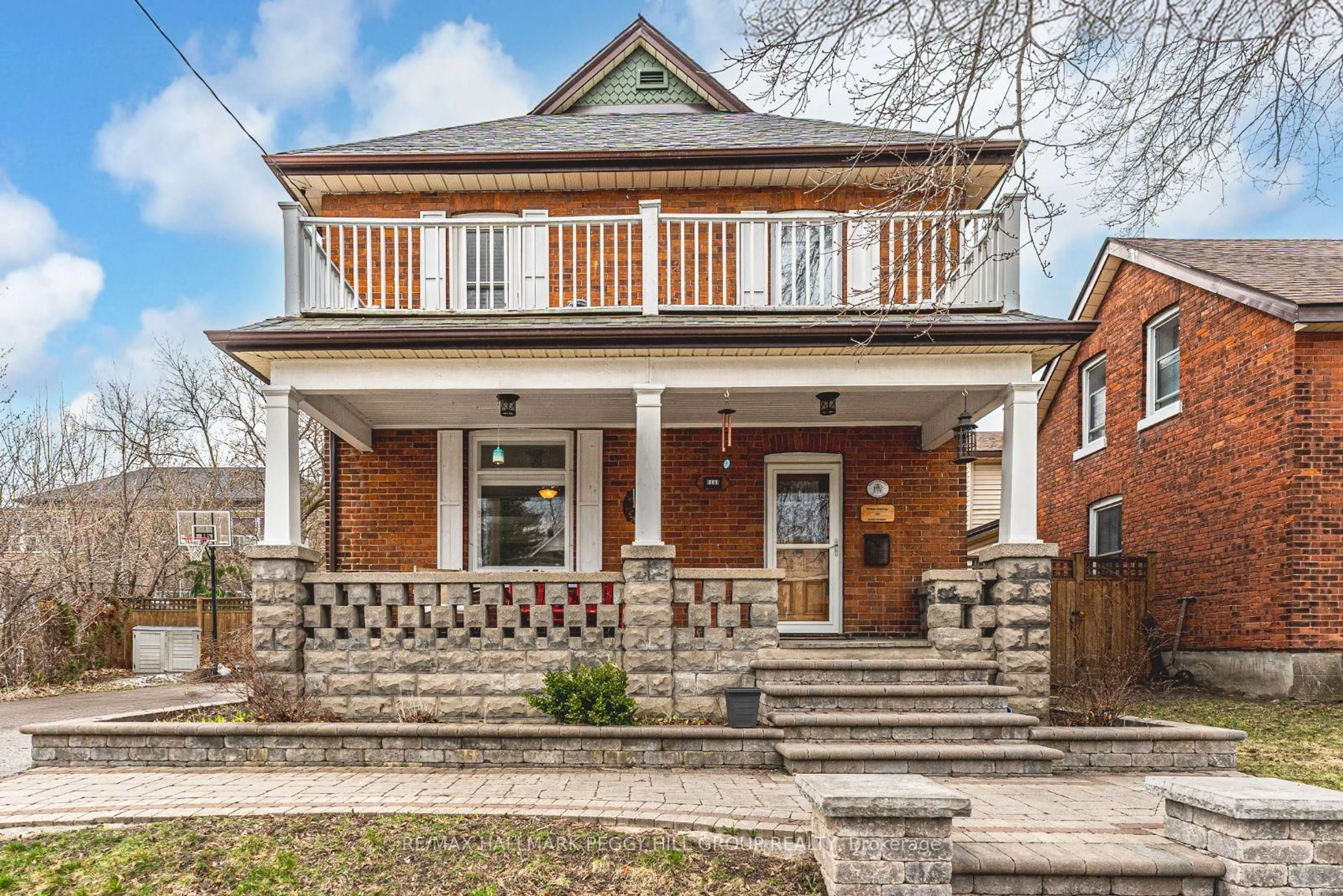 Home with brick exterior material, street for 14 Cumberland St, Barrie Ontario L4N 2P4