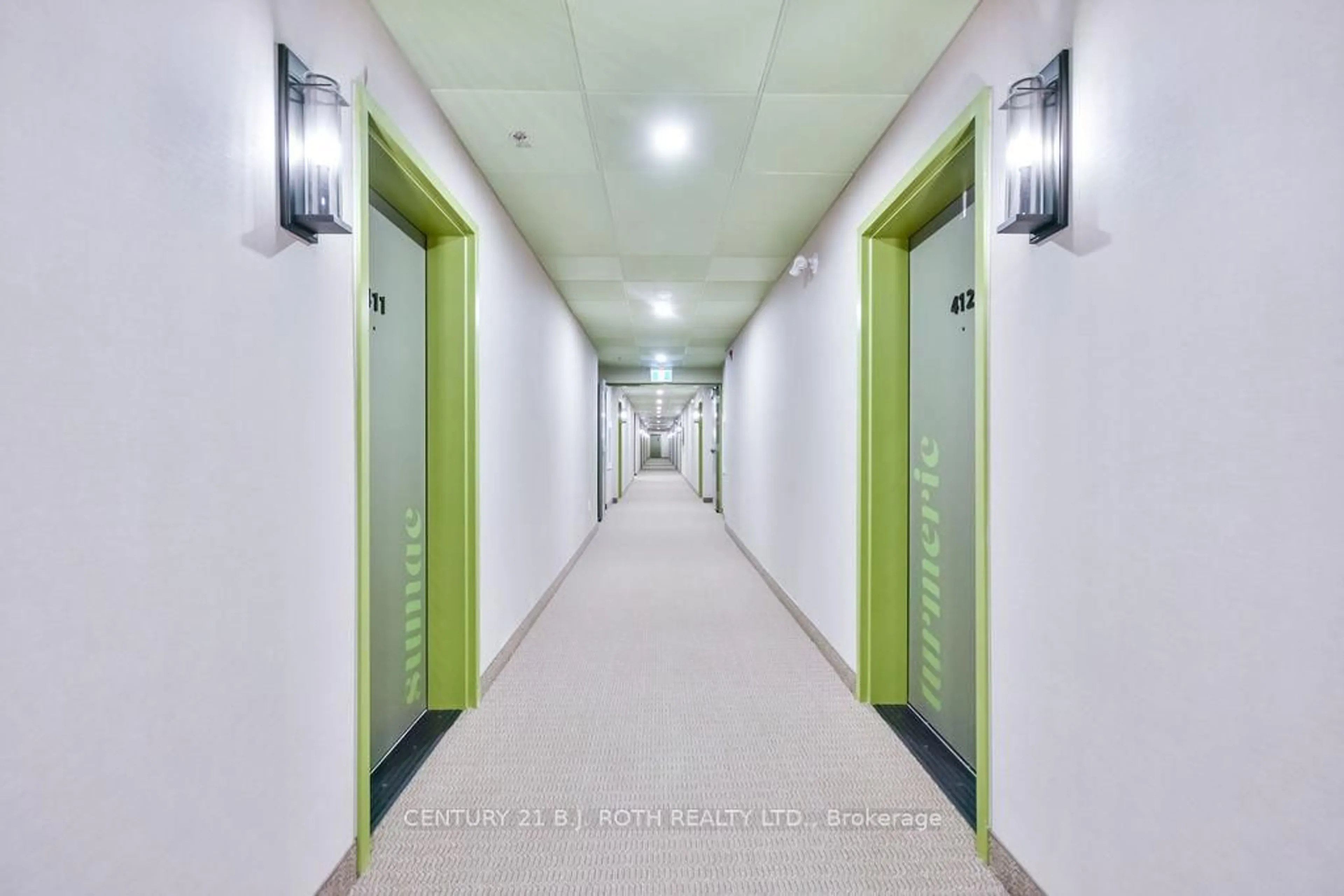 Indoor foyer for 5 Chef Lane #414, Barrie Ontario L9J 0J8