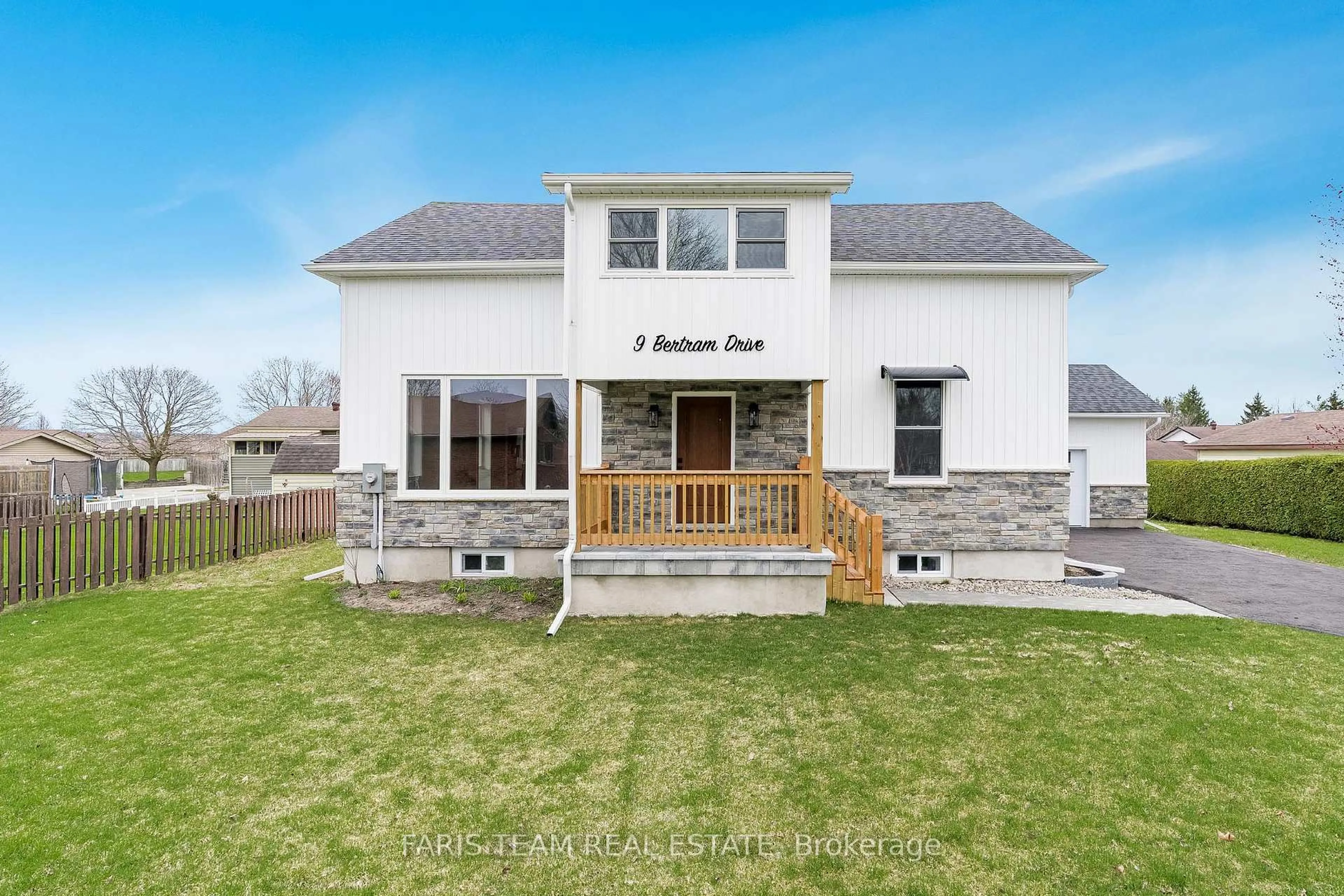 Unknown for 9 Bertram Dr, Springwater Ontario L0L 1P0