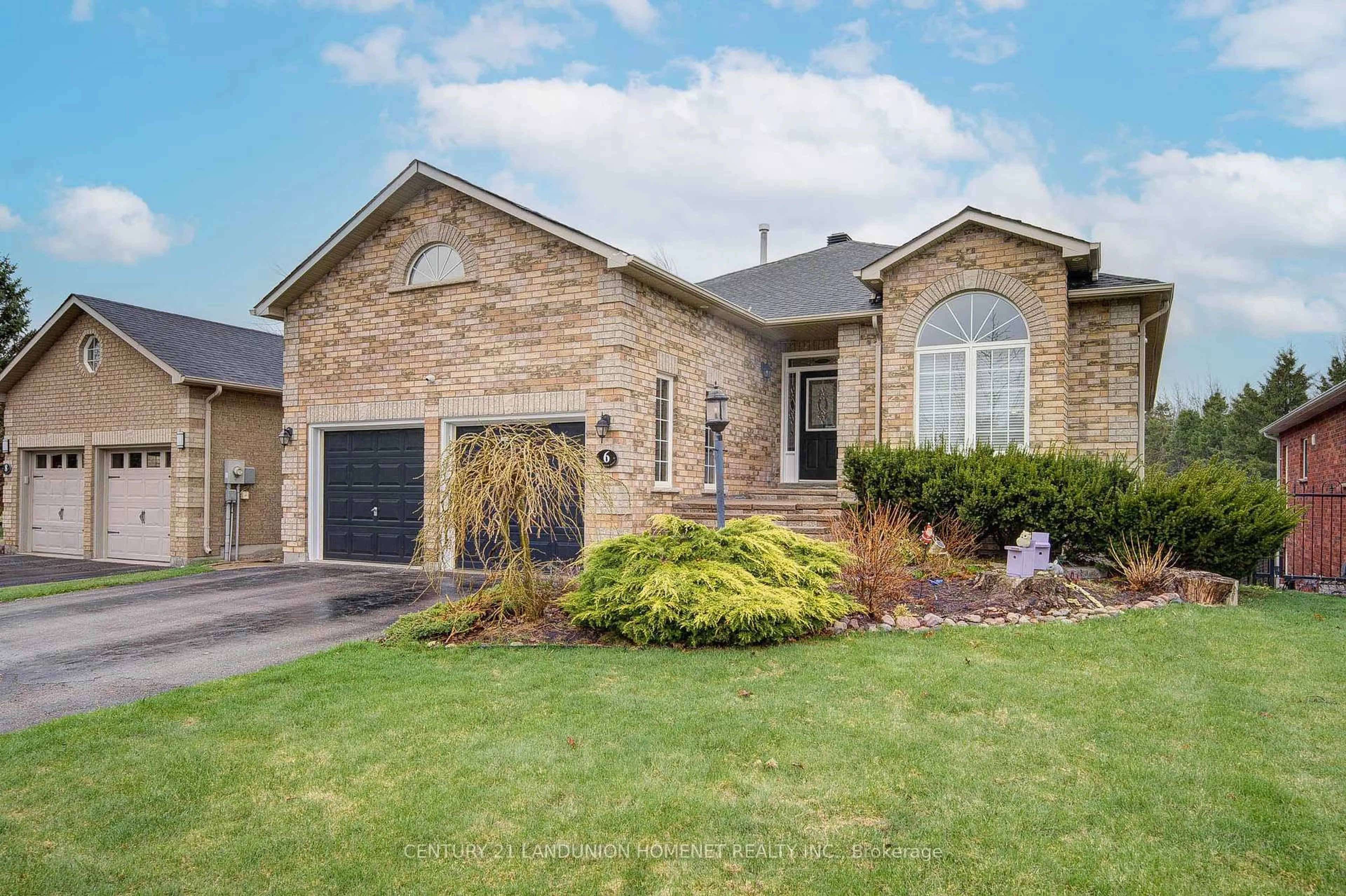 Home with brick exterior material, street for 6 Callaway Crt, Barrie Ontario L4M 6V7