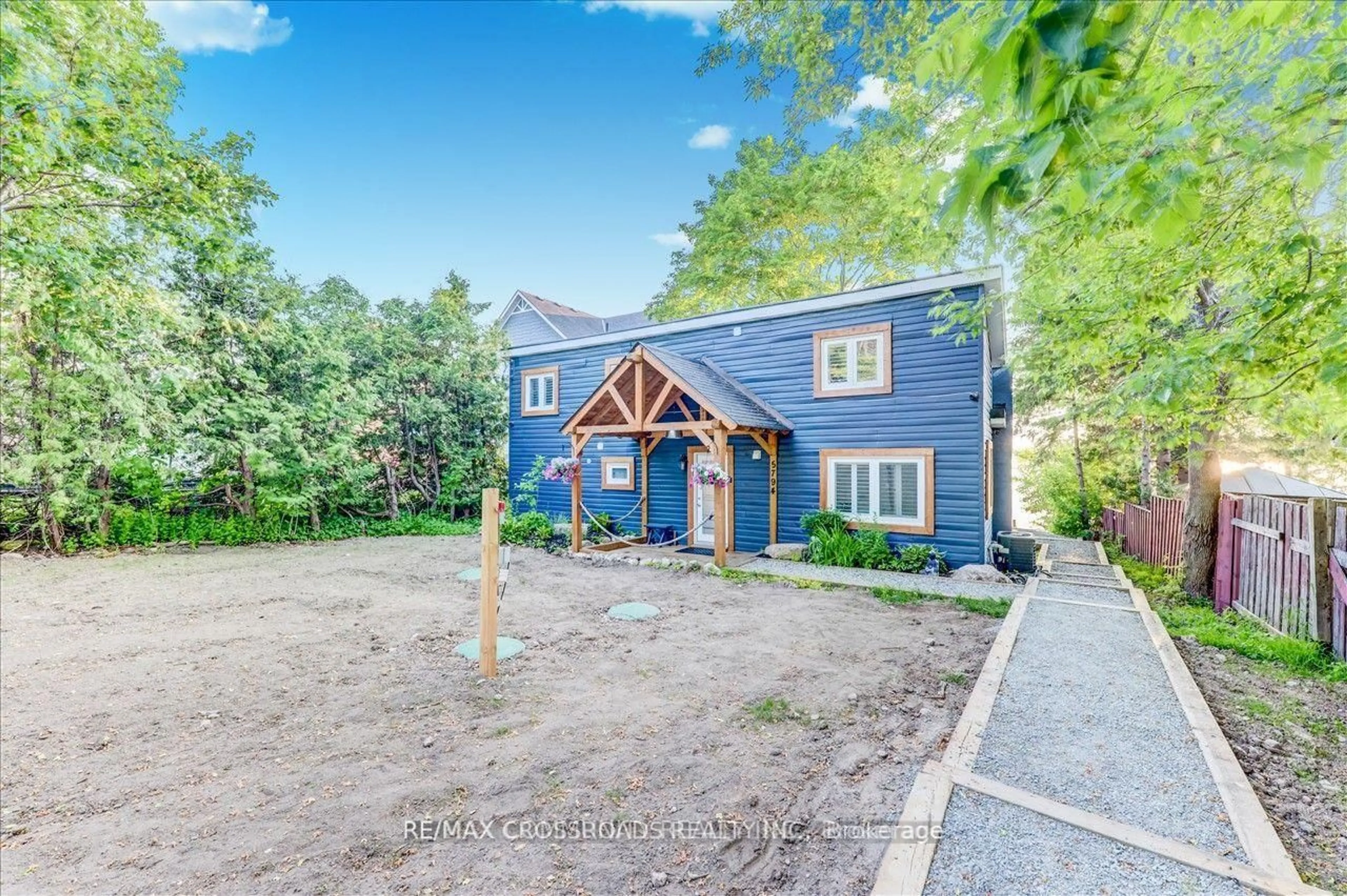 A pic from outside/outdoor area/front of a property/back of a property/a pic from drone, street for 5794 Victoria Park Rd, Rama First Nation 32 Ontario L3V 6H6
