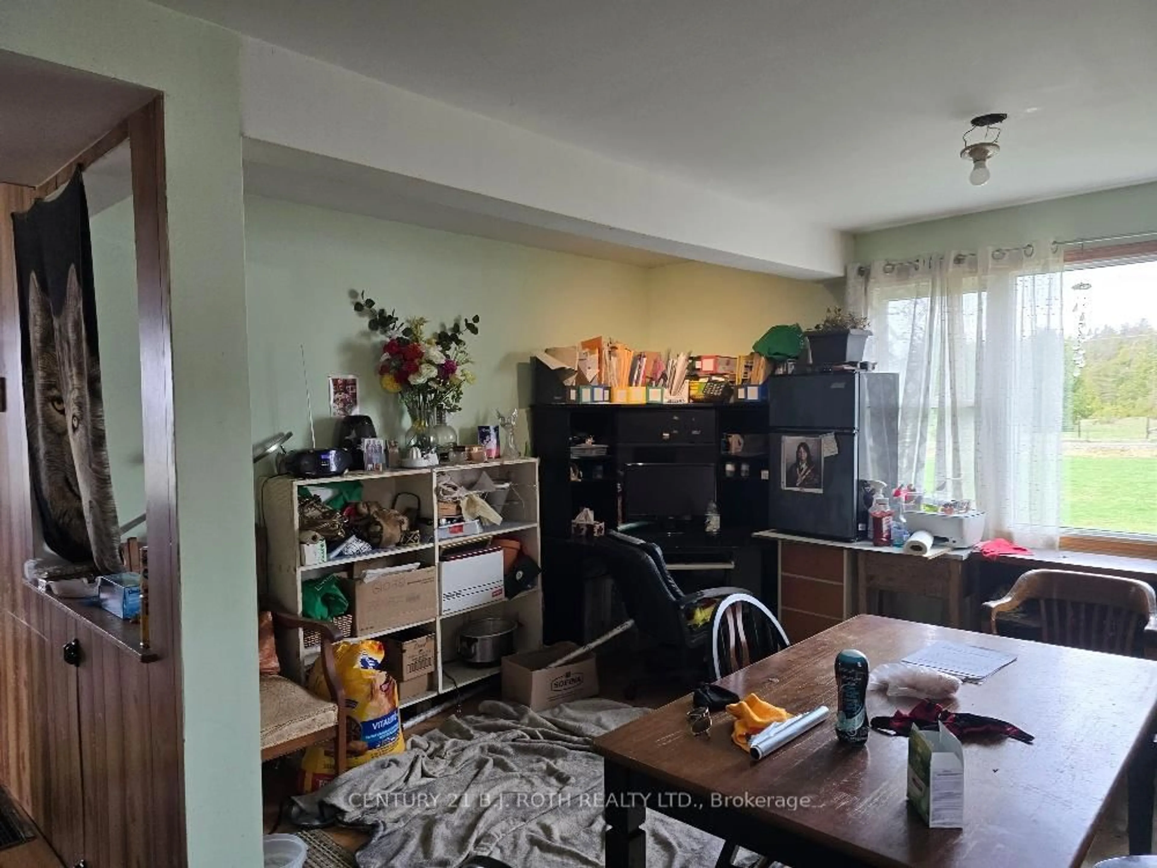 A pic of a room for 2438 Uhthoff Line, Severn Ontario L3V 6H4