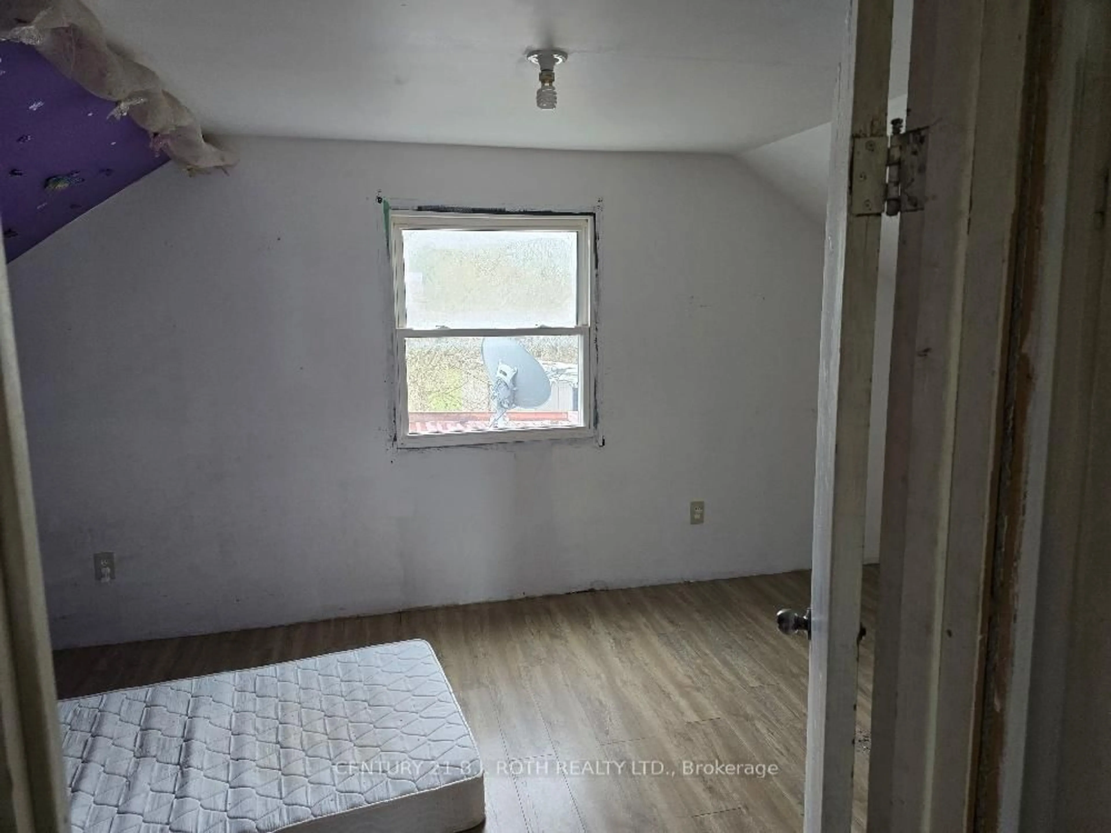 A pic of a room for 2438 Uhthoff Line, Severn Ontario L3V 6H4