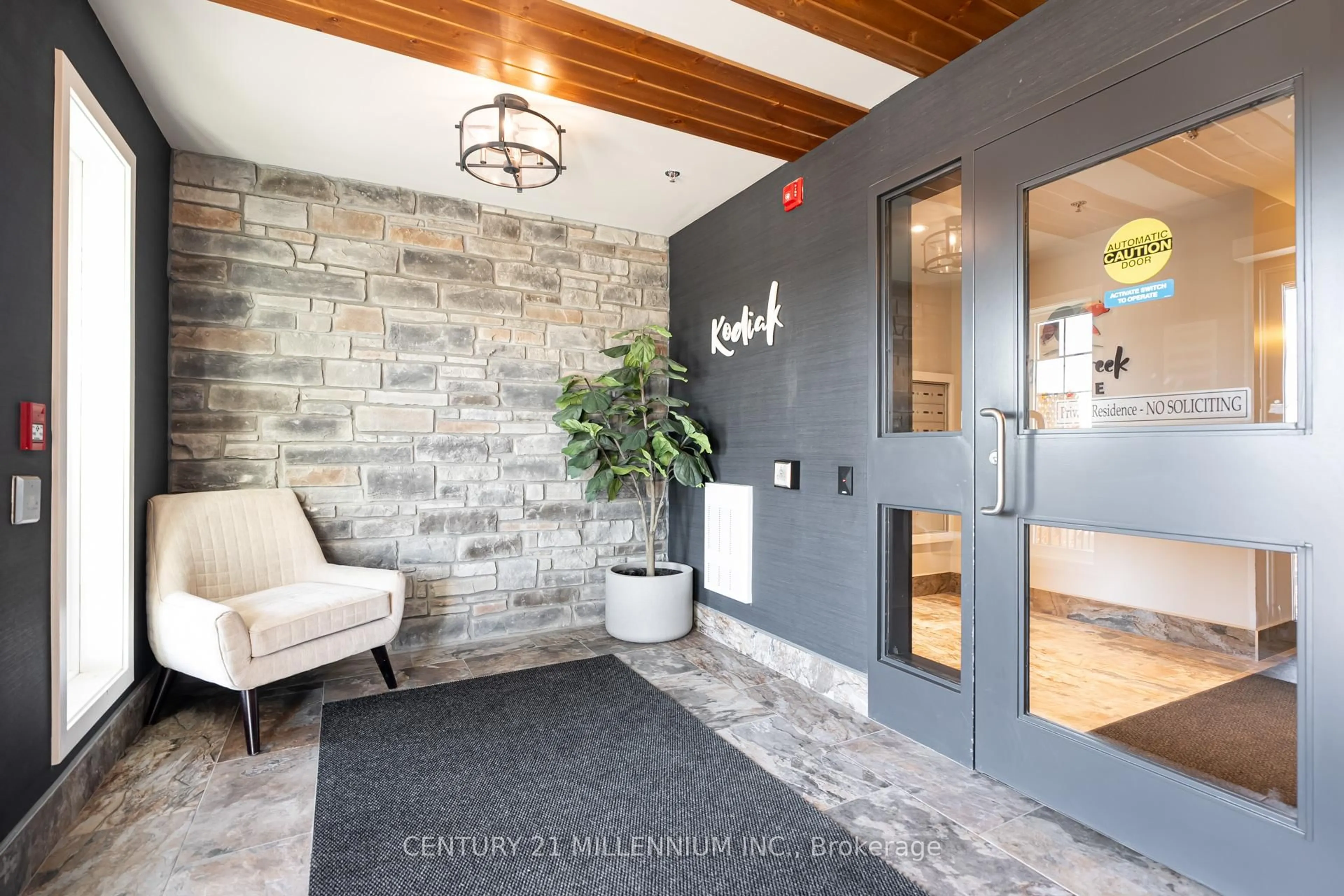 Indoor entryway for 54 Koda St #317, Barrie Ontario L9J 0A6