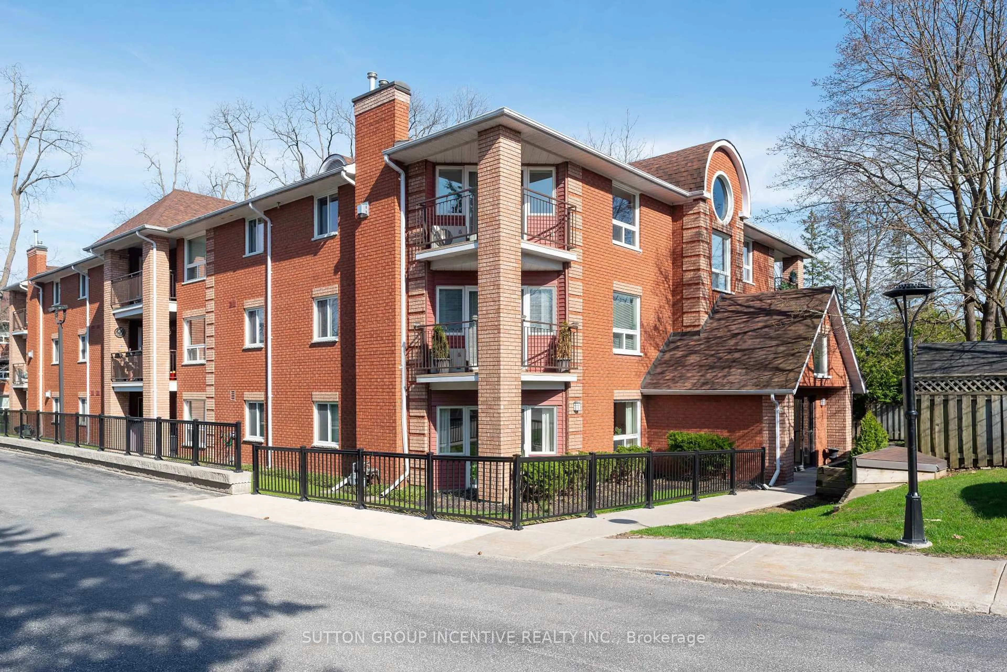 Home with brick exterior material, street for 131 Clapperton St #305, Barrie Ontario L4M 3G3