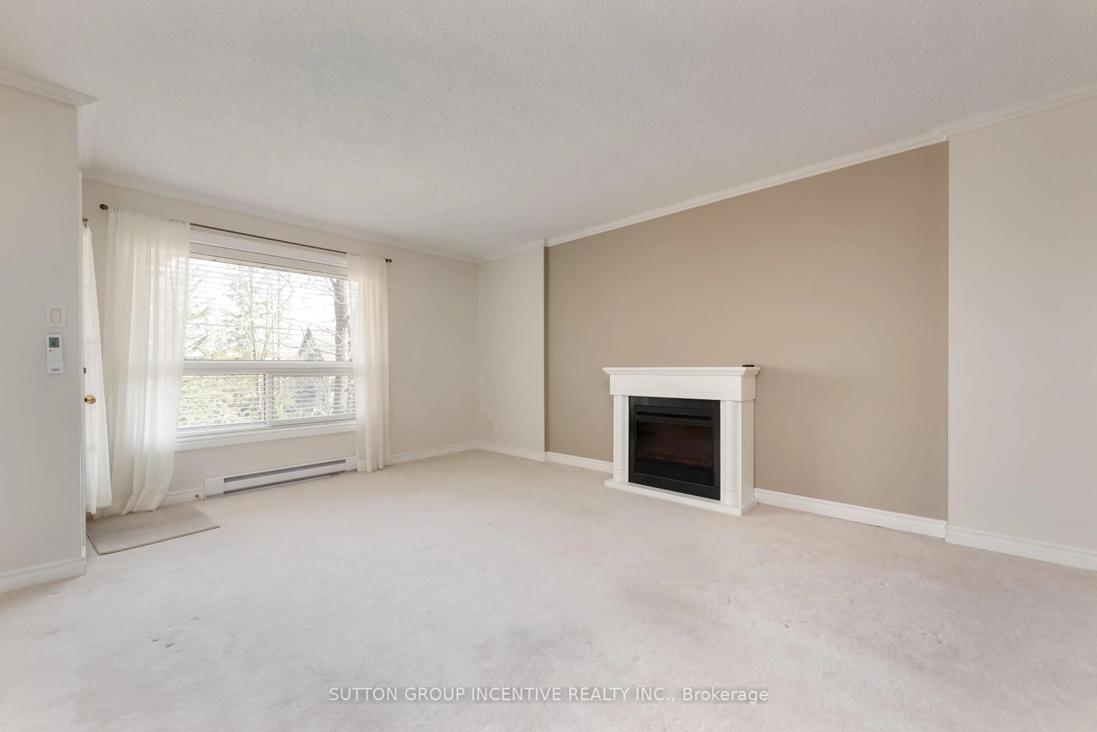 A pic of a room for 131 Clapperton St #305, Barrie Ontario L4M 3G3