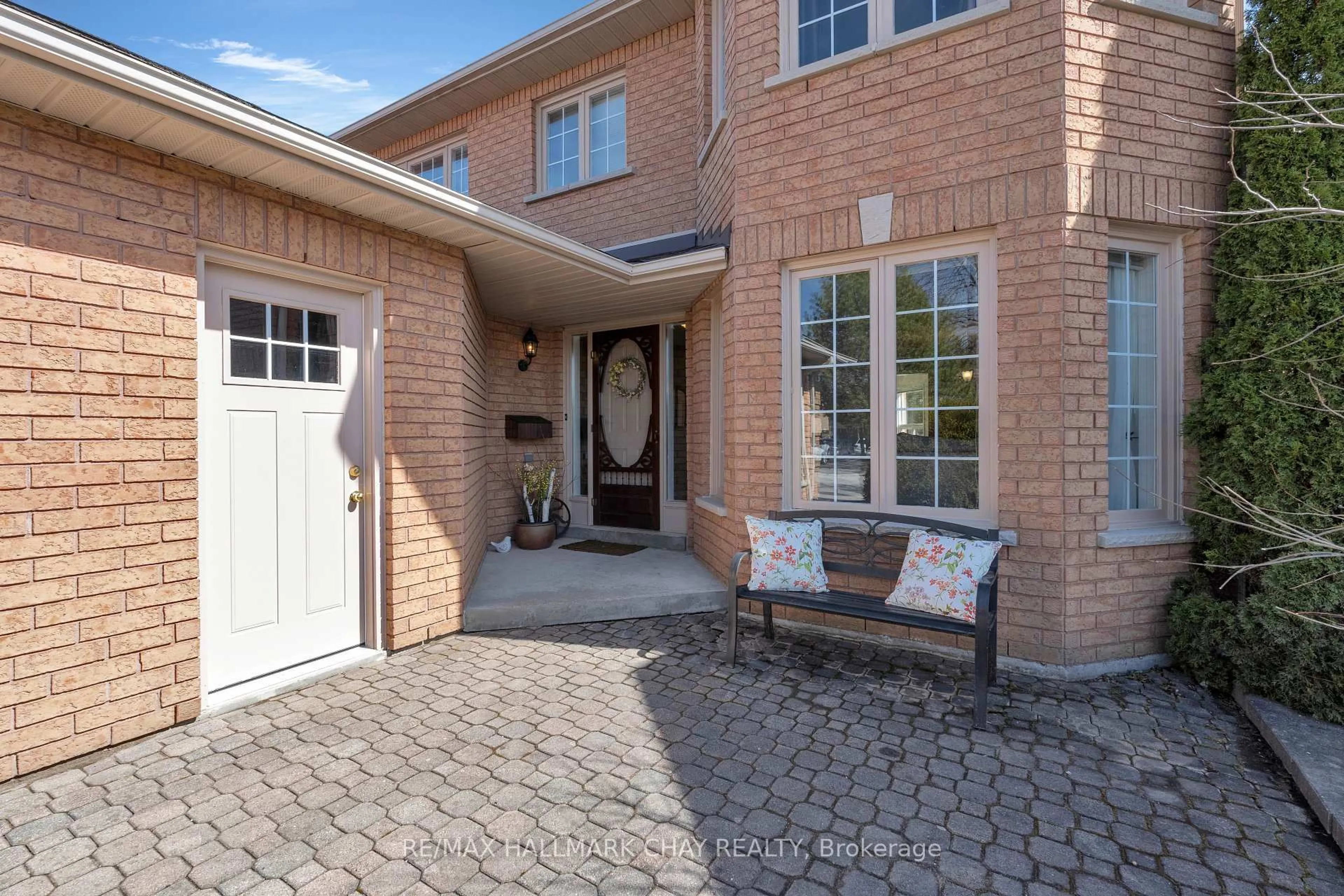 Home with brick exterior material, street for 47 Finlay Rd, Barrie Ontario L4N 7T7
