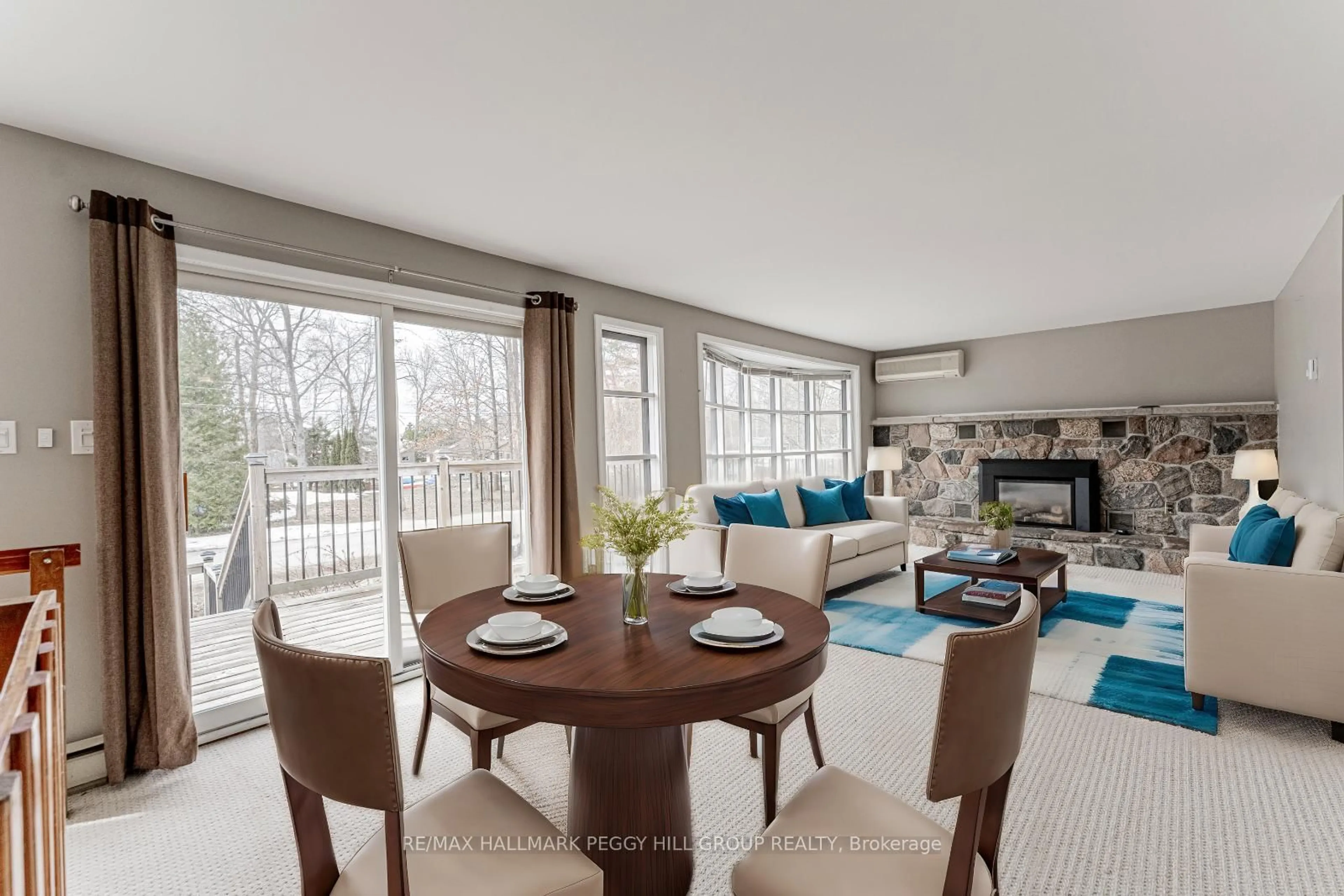 Living room with furniture, unknown for 20 Sarna Dr, Tiny Ontario L9M 0B3