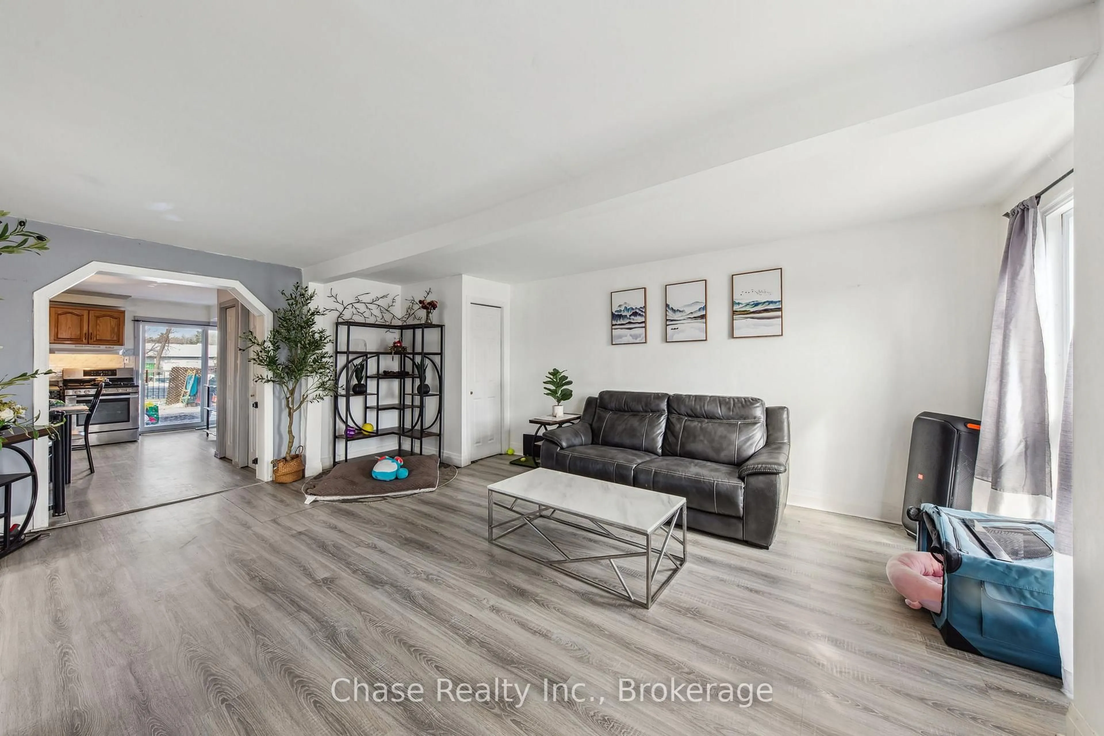Living room with furniture, unknown for 16 fifth St, Midland Ontario L4R 3V2