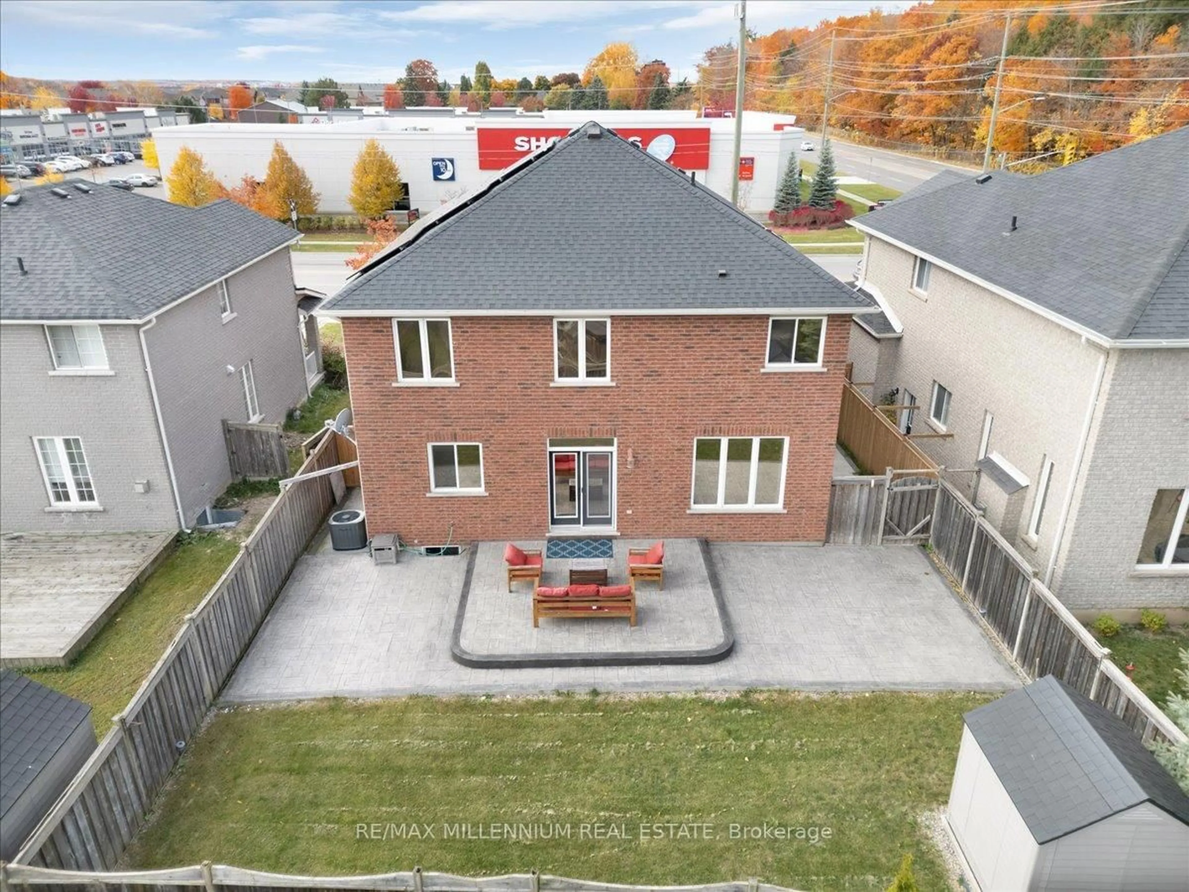A pic from outside/outdoor area/front of a property/back of a property/a pic from drone, street for 3 Prince Williams Way, Barrie Ontario L4N 0Y9