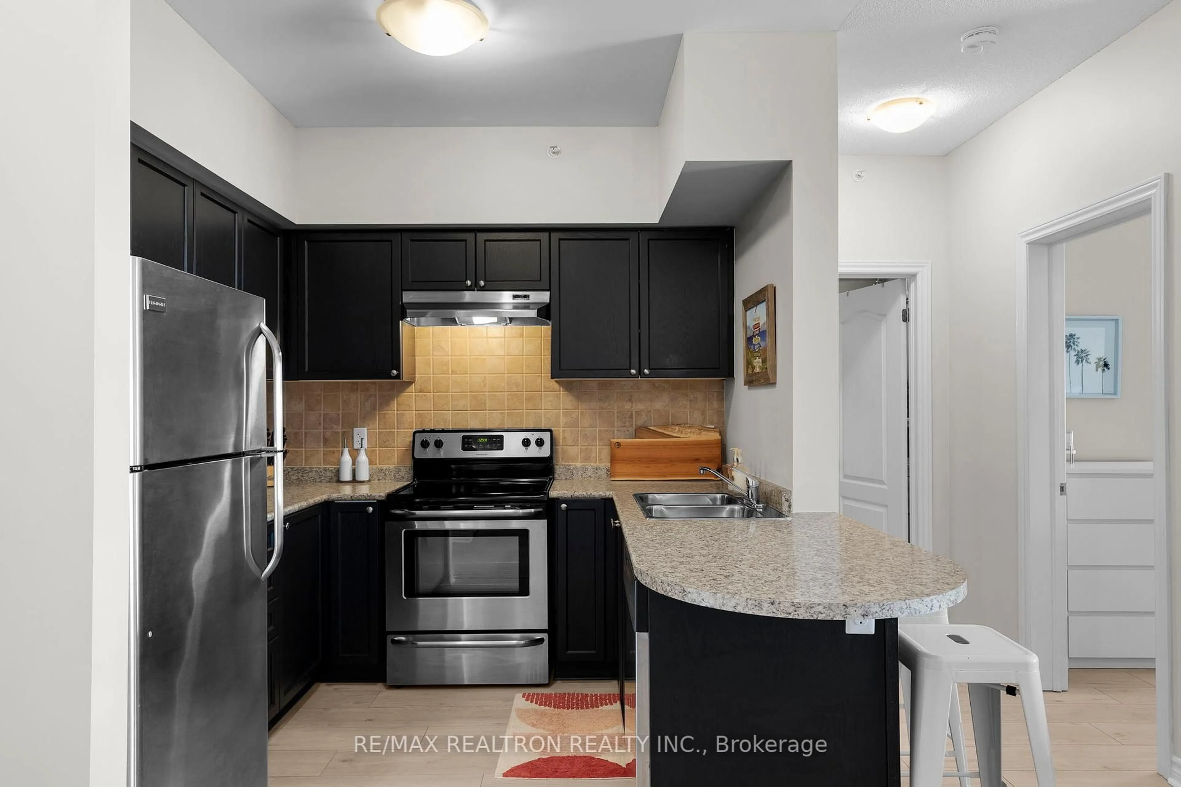 Standard kitchen, unknown for 45 Ferndale Dr #107, Barrie Ontario L4N 5W7