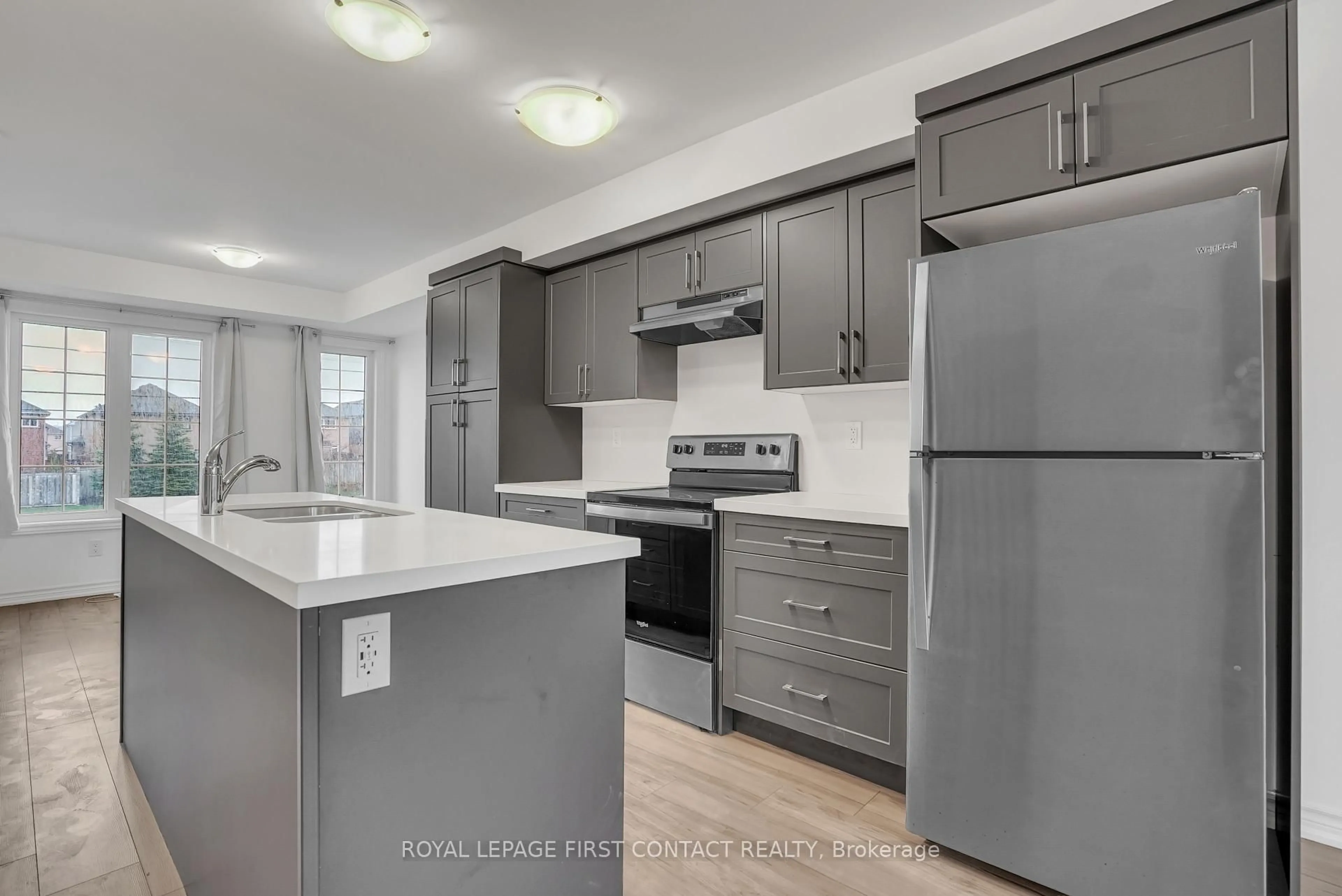 Open concept kitchen, unknown for 49 Pumpkin Corner Cres, Barrie Ontario L9J 0T7