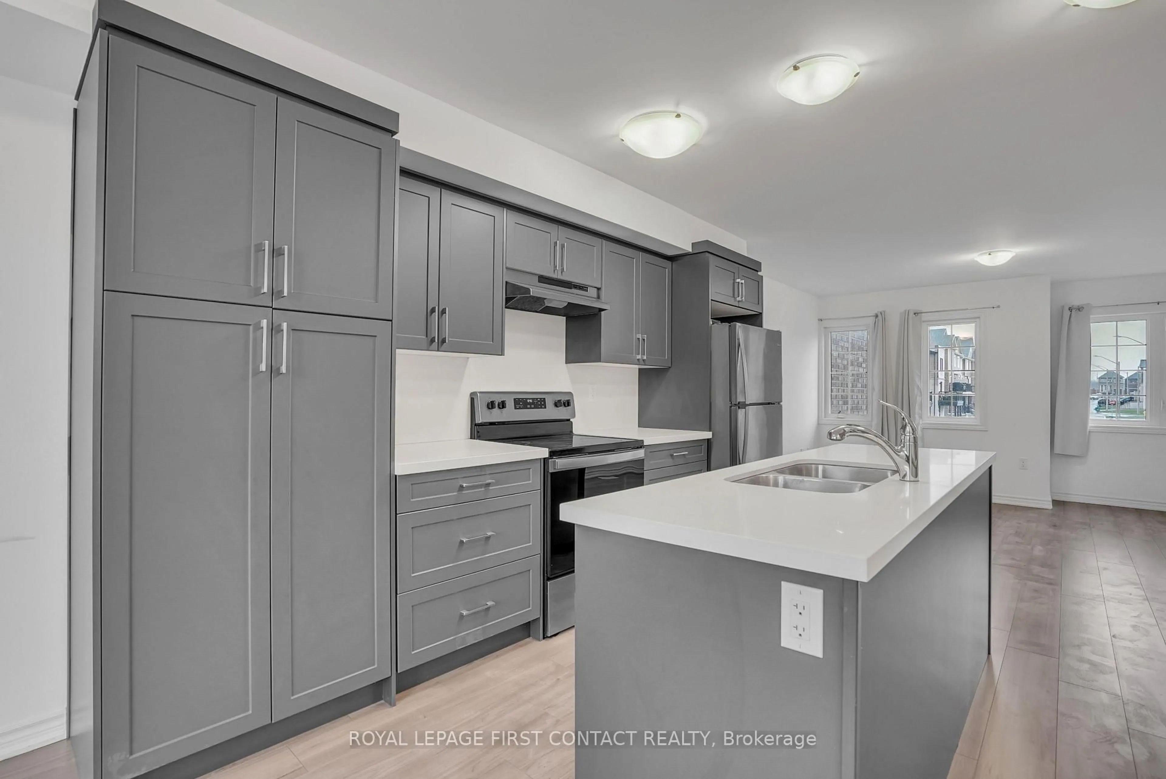 Open concept kitchen, unknown for 49 Pumpkin Corner Cres, Barrie Ontario L9J 0T7