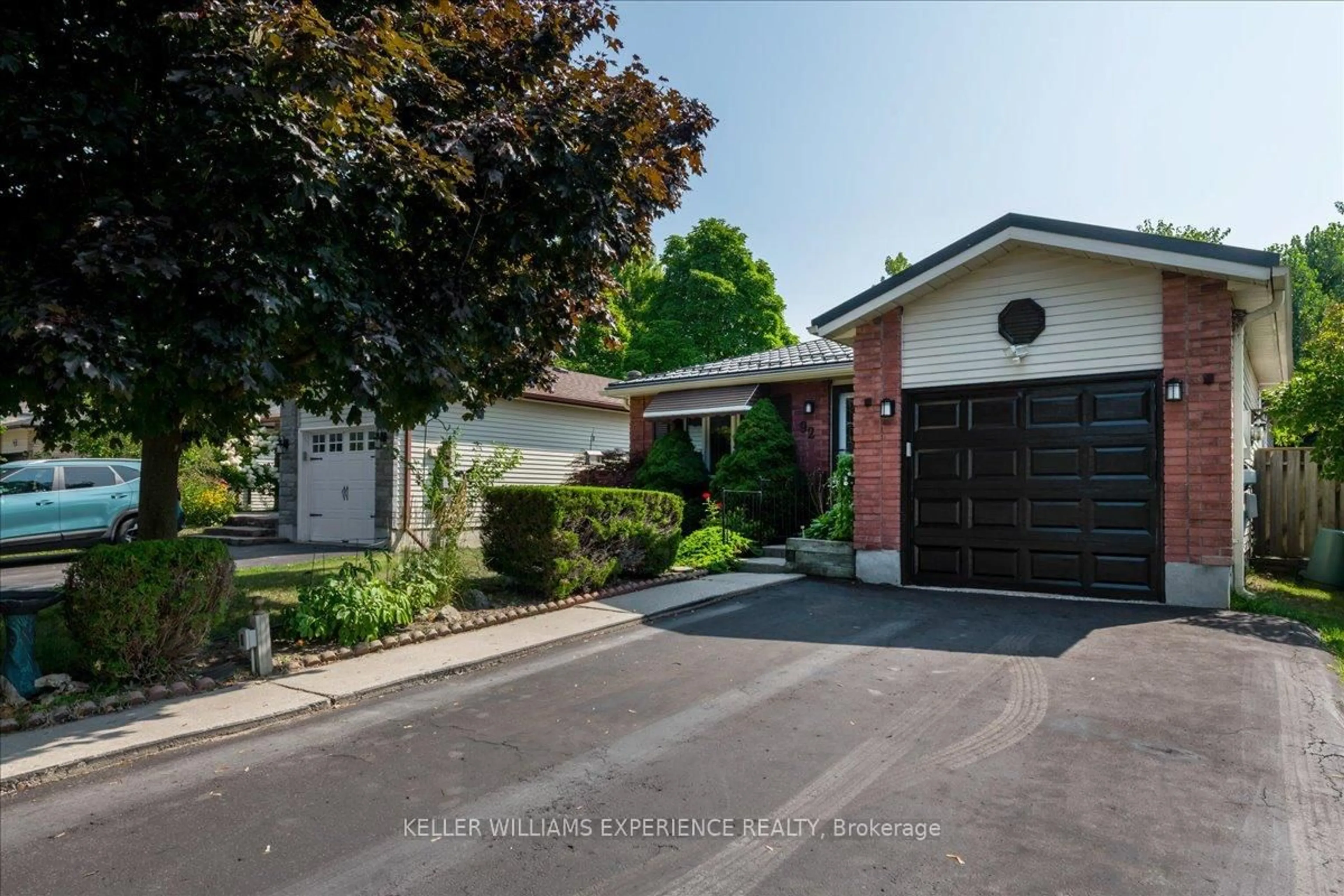 Unknown for 92 Hickling Tr, Barrie Ontario L4M 5T3
