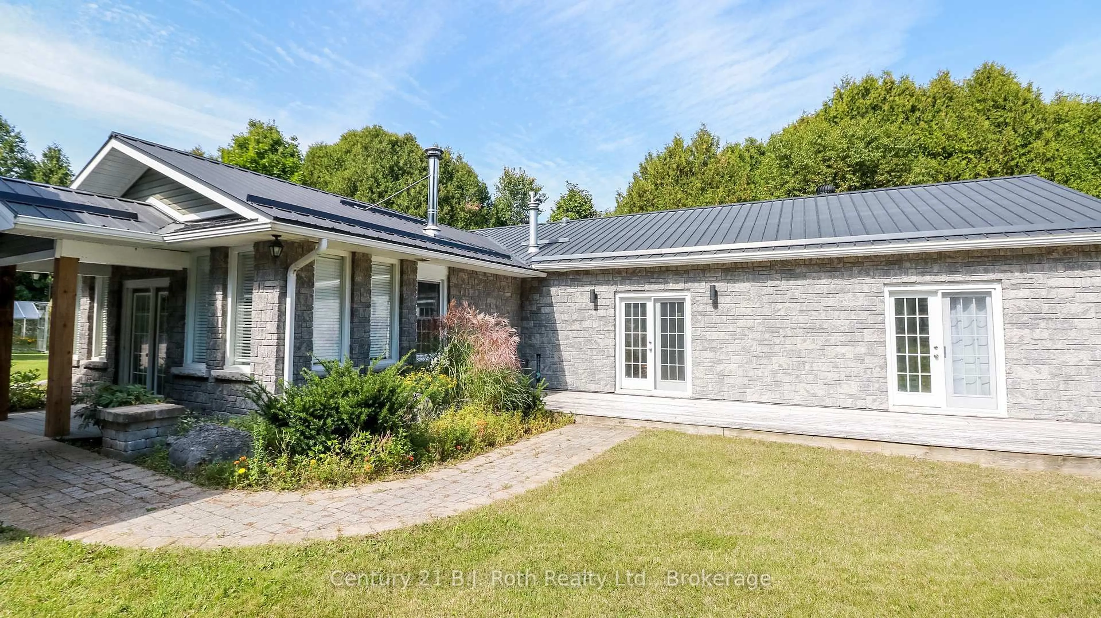 Home with brick exterior material, building for 2709 Wainman Line, Severn Ontario L0K 1E0