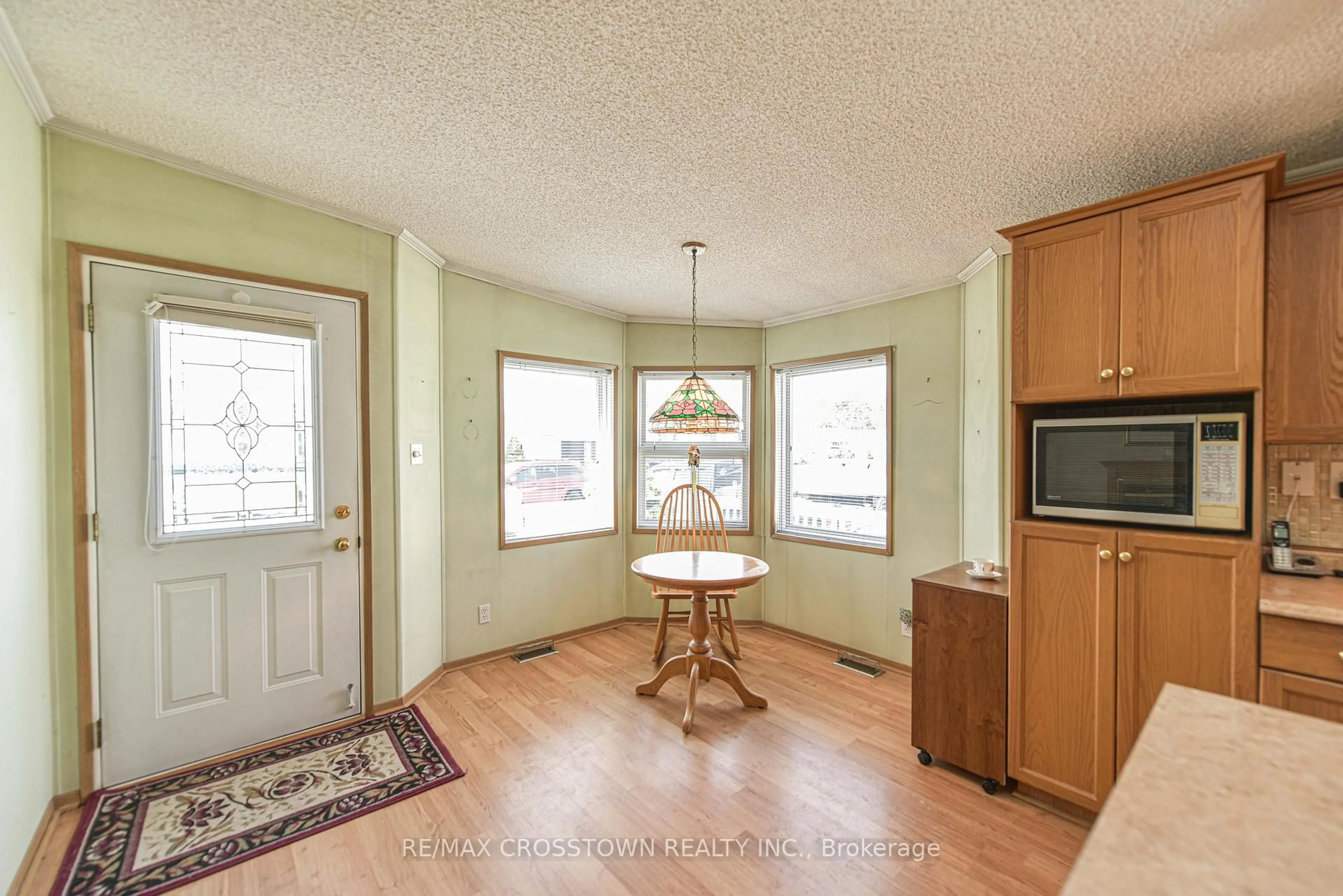 Unknown for 4101 Wesley St, Severn Ontario L3V 0V4