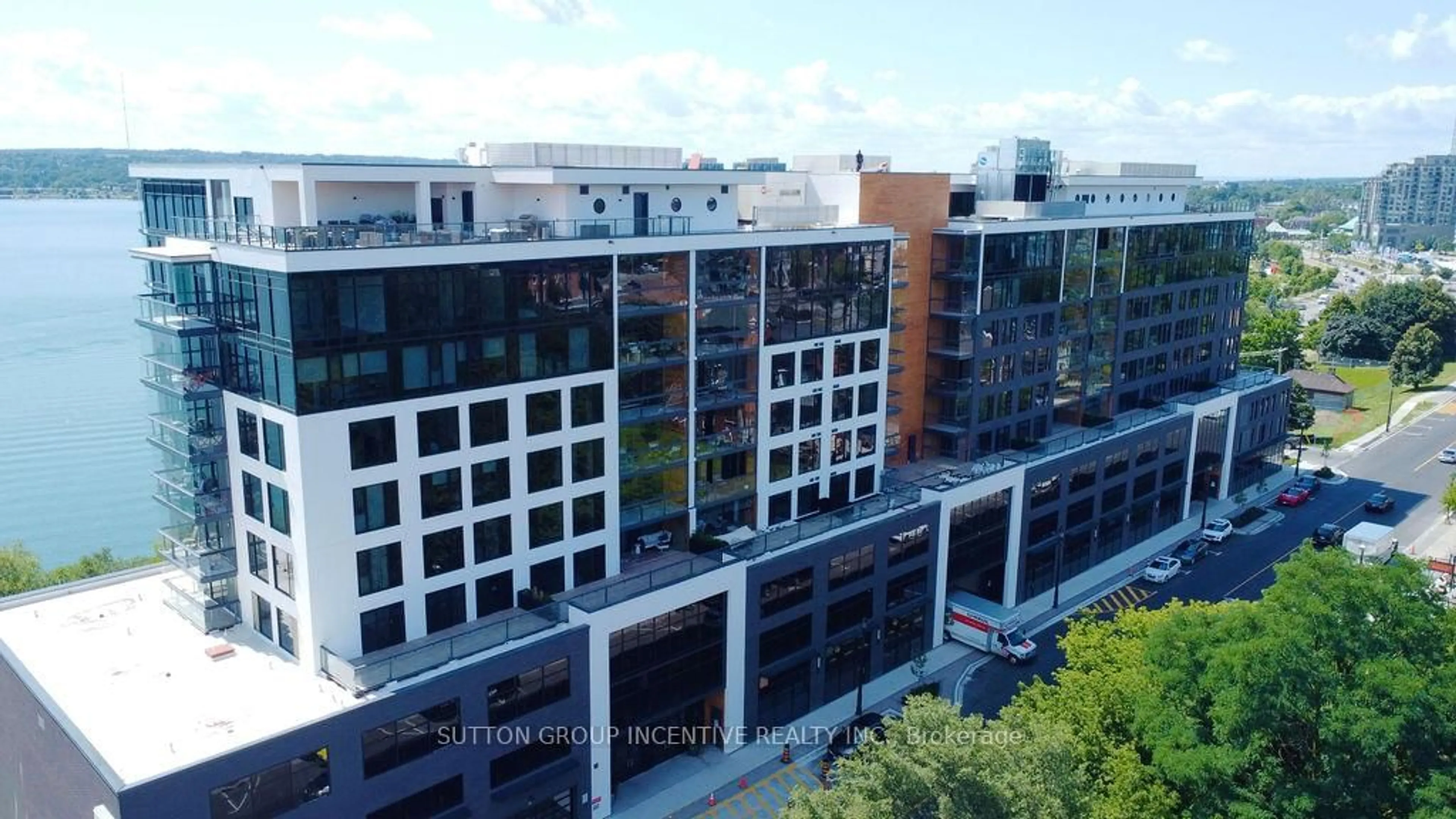 A pic from outside/outdoor area/front of a property/back of a property/a pic from drone, city buildings view from balcony for 185 Dunlop St #713, Barrie Ontario L4M 1B2