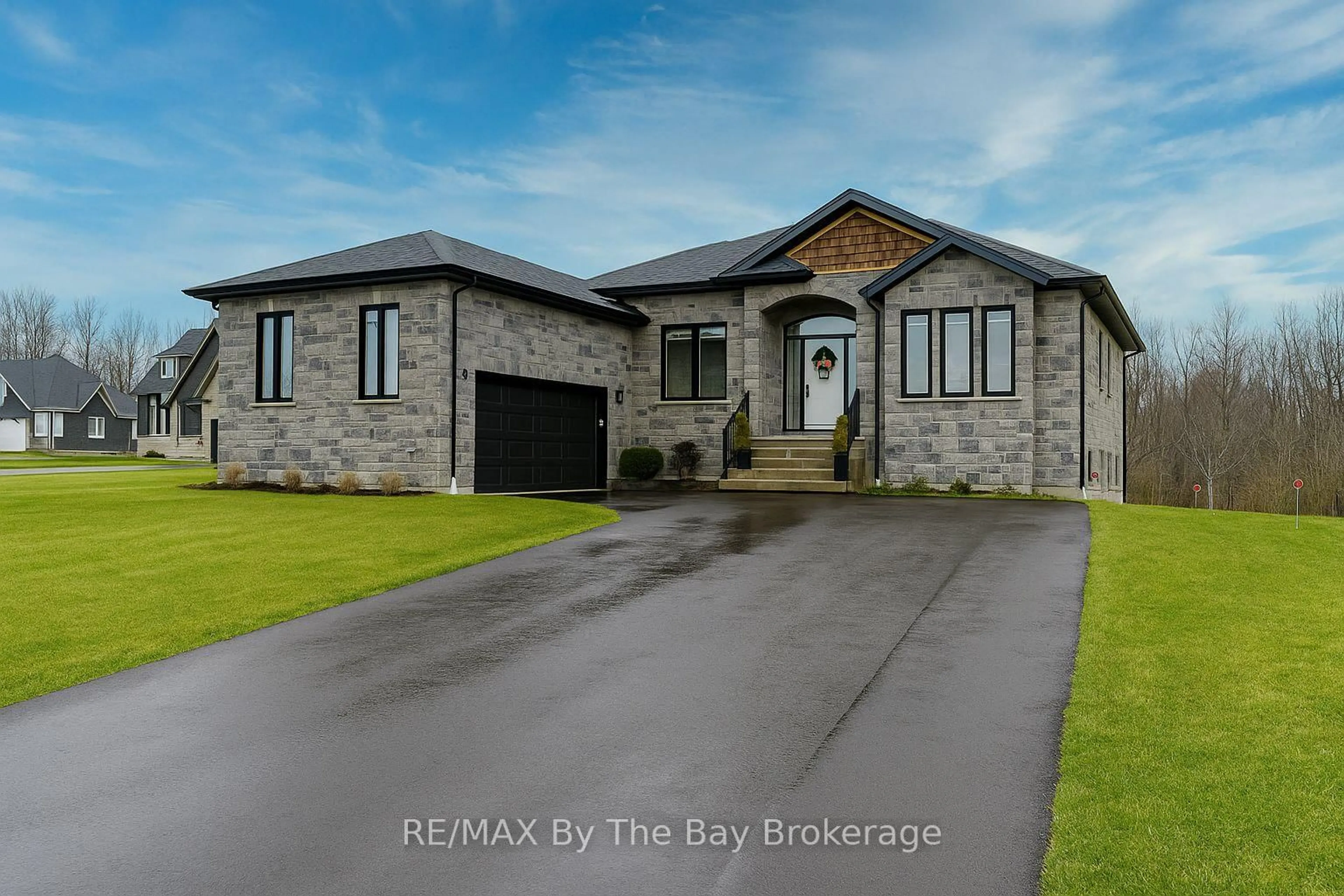 Home with brick exterior material, building for 16 Walnut Dr, Wasaga Beach Ontario L9Z 0A9