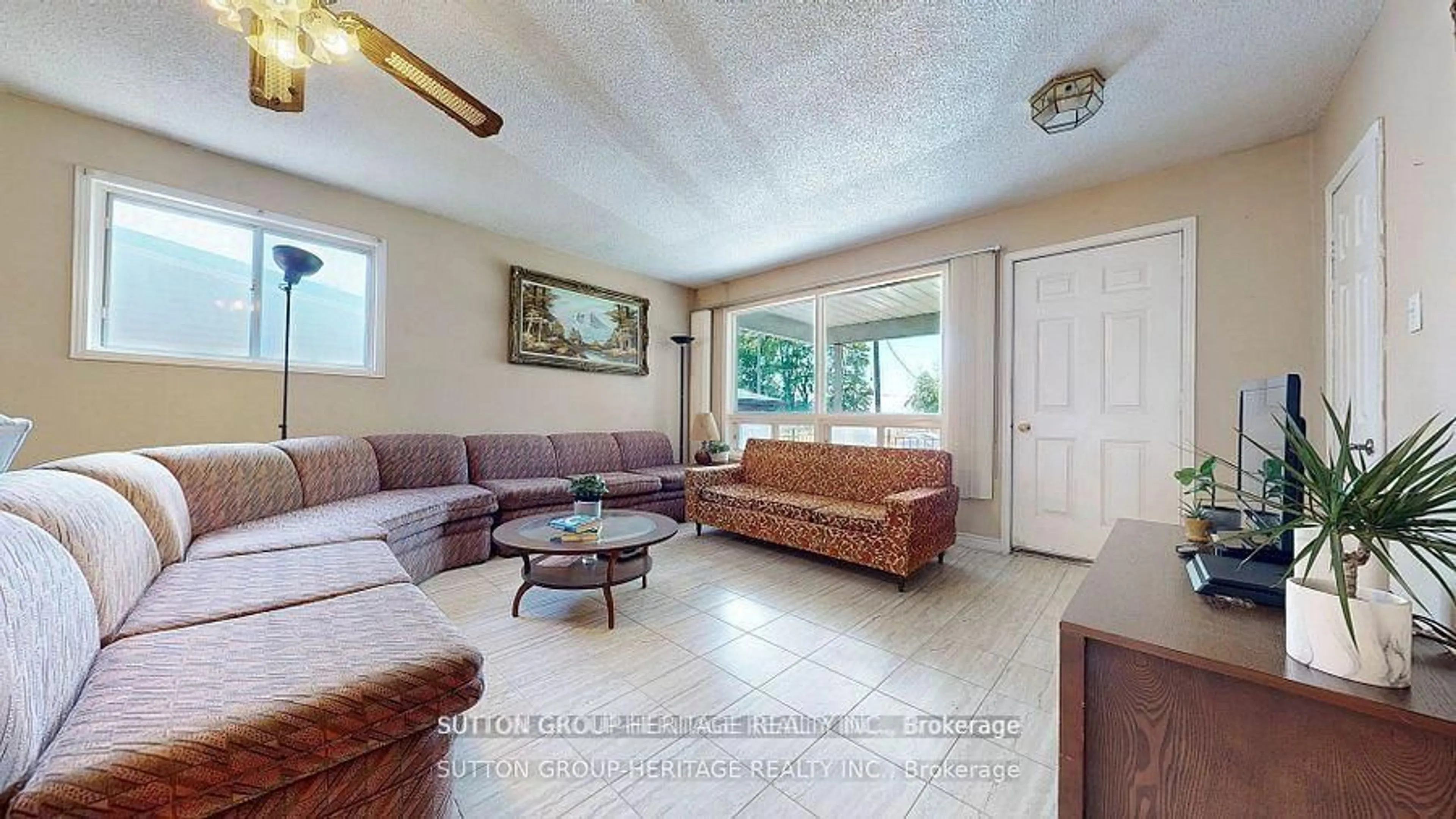 Living room with furniture, unknown for 29 Lake Ave, Ramara Ontario L0K 1B0
