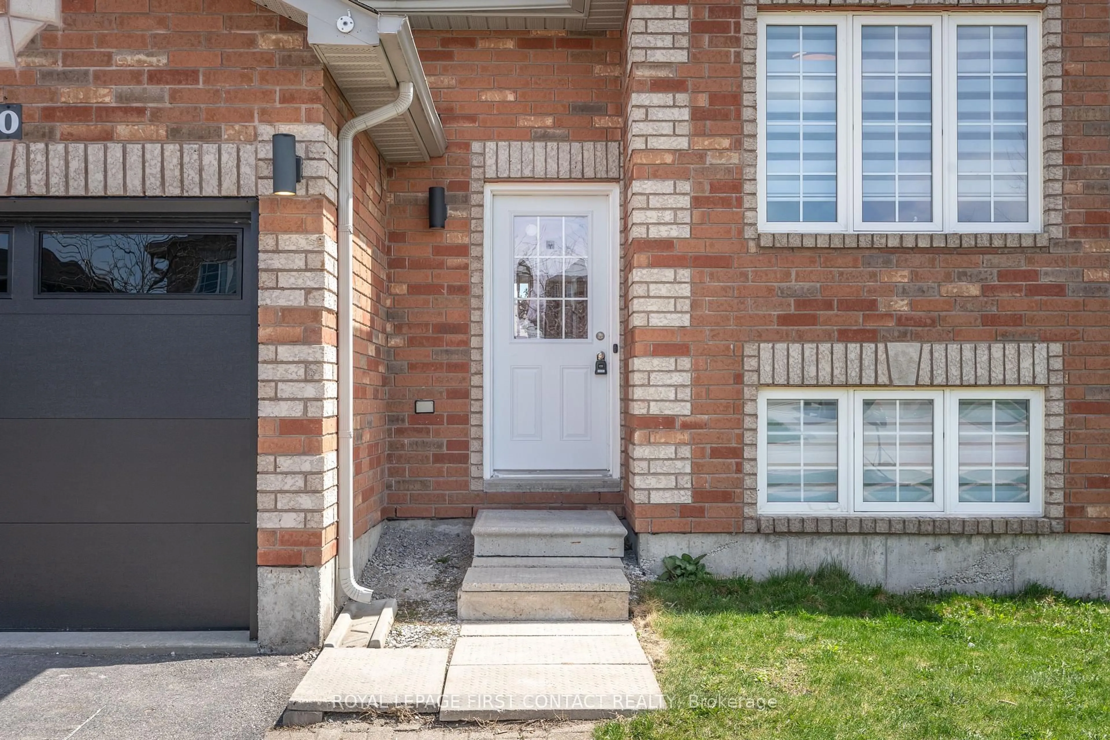 Home with brick exterior material, street for 60 William Paddison Dr, Barrie Ontario L4M 0G4
