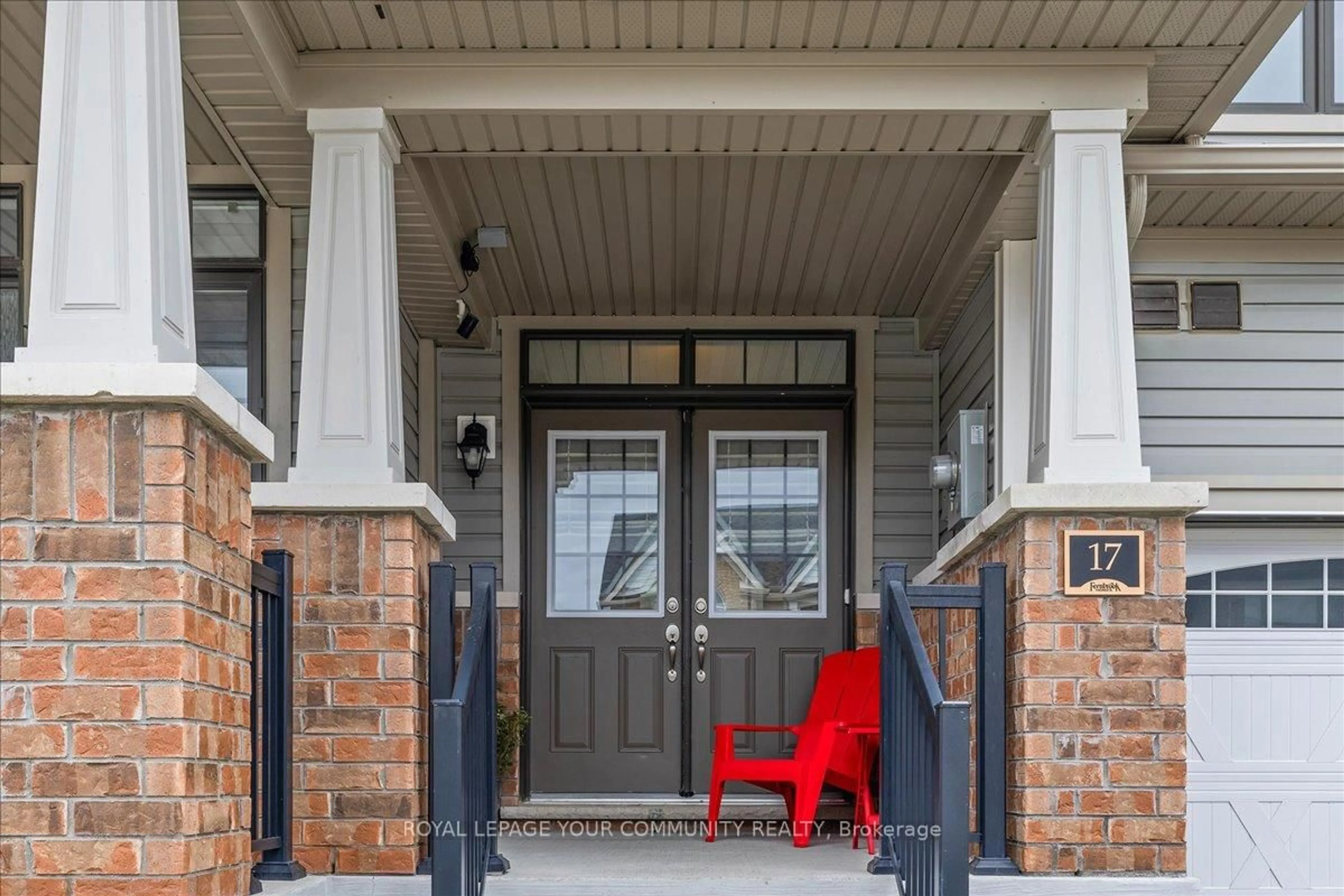 Indoor entryway for 17 Bannister Rd, Barrie Ontario L9J 0L5