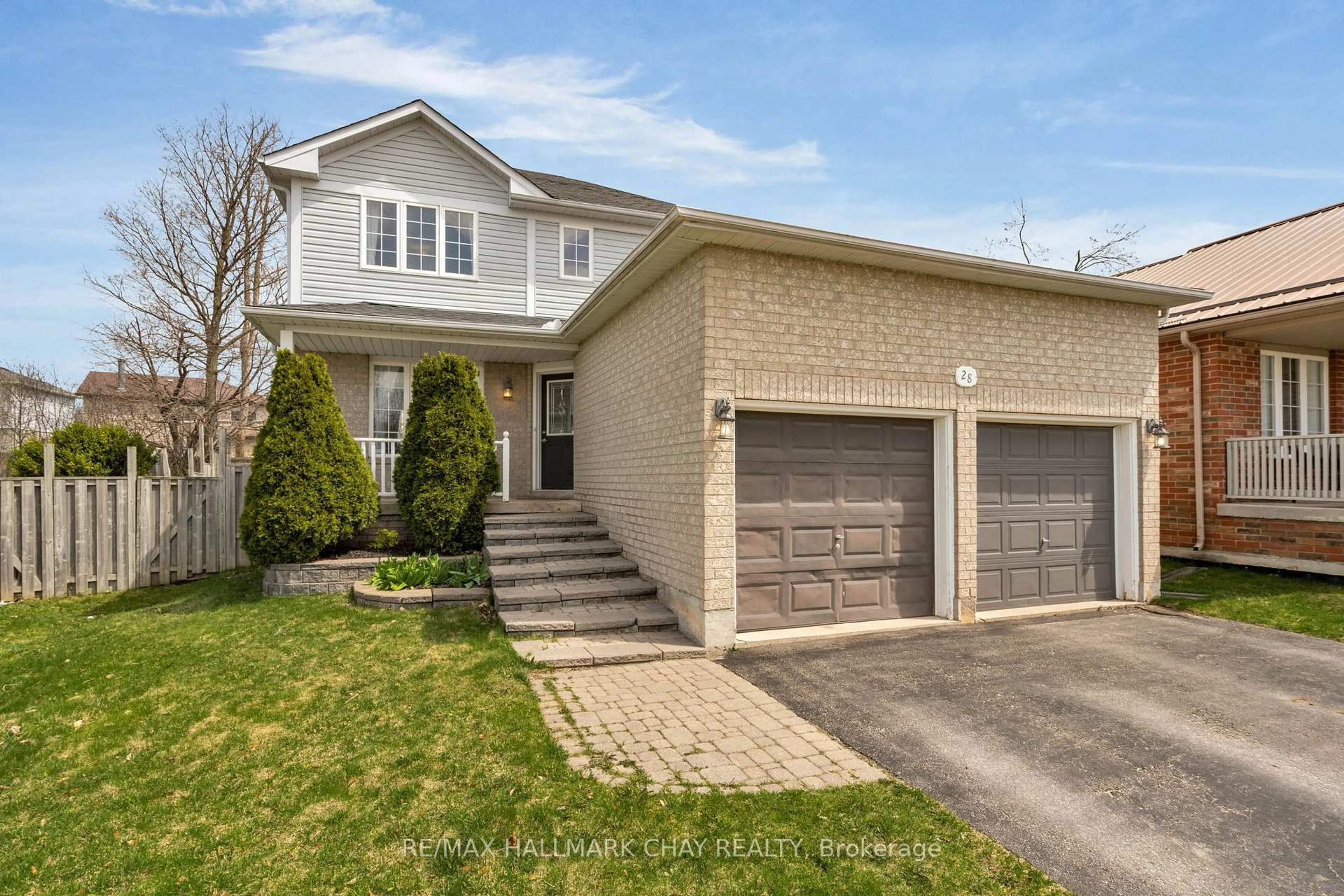 Unknown for 28 Draper Cres, Barrie Ontario L4N 6B1