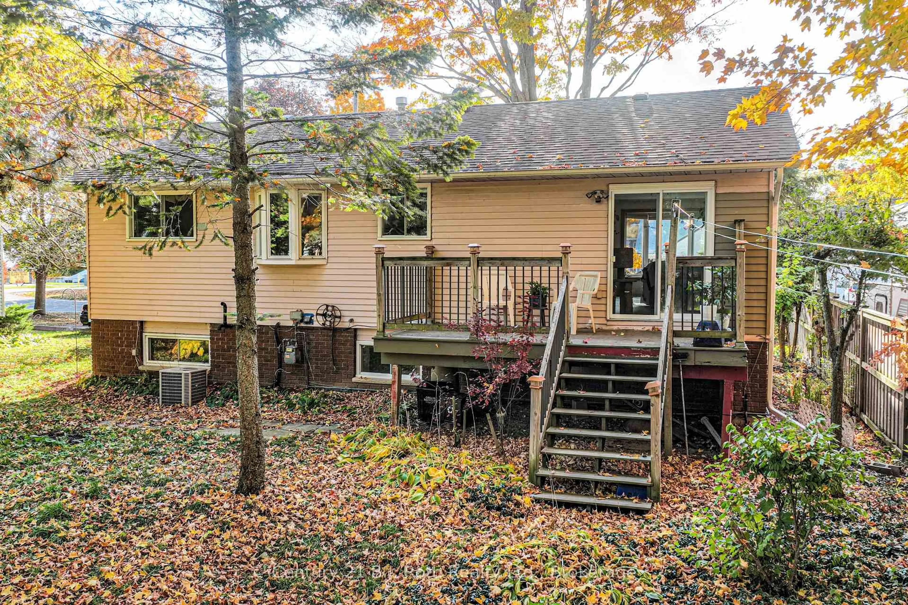 Patio, forest/trees view for 24 Champlain St, Orillia Ontario L3V 2G7