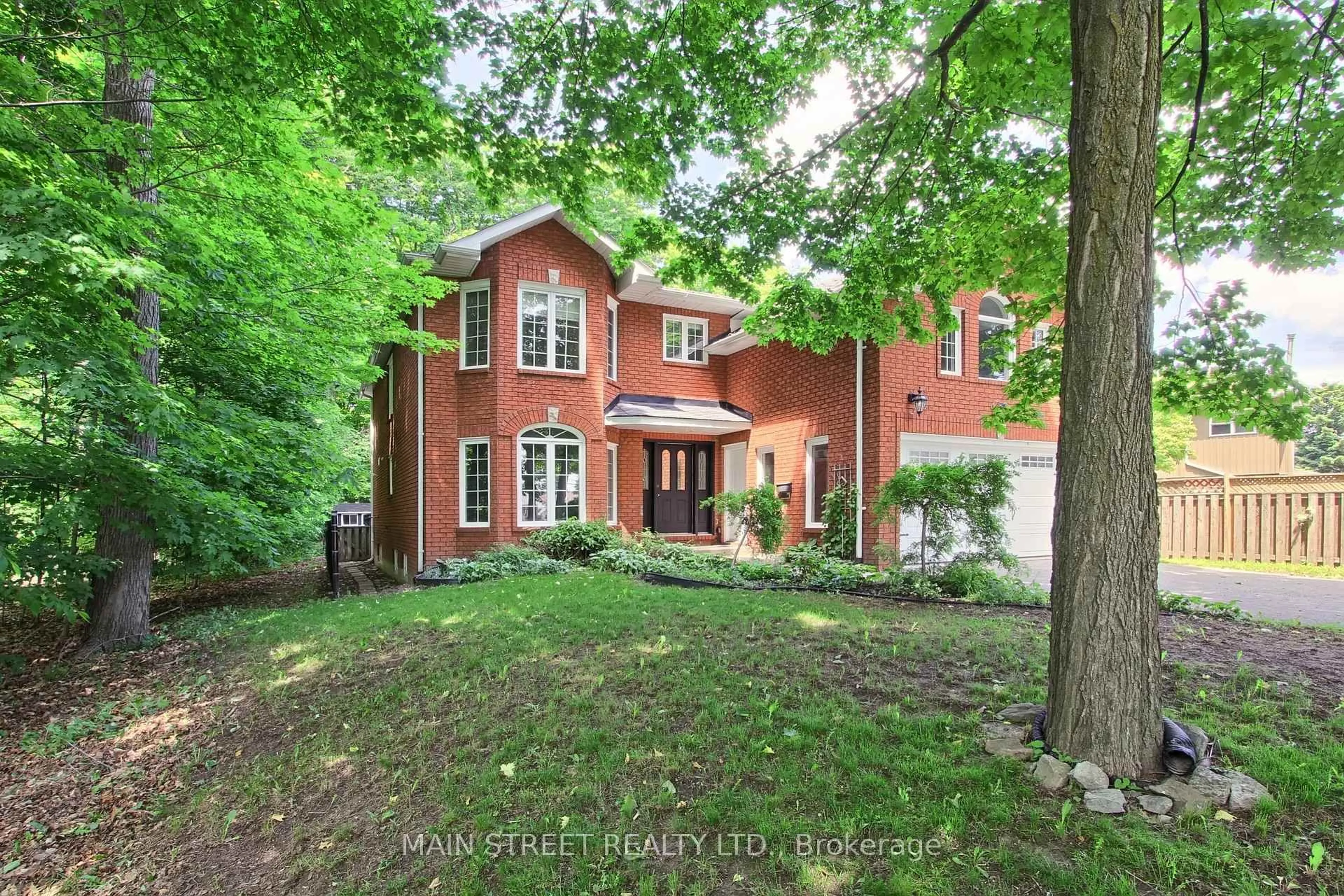 Home with brick exterior material, street for 443 Sunnidale Rd, Barrie Ontario L4N 7A8