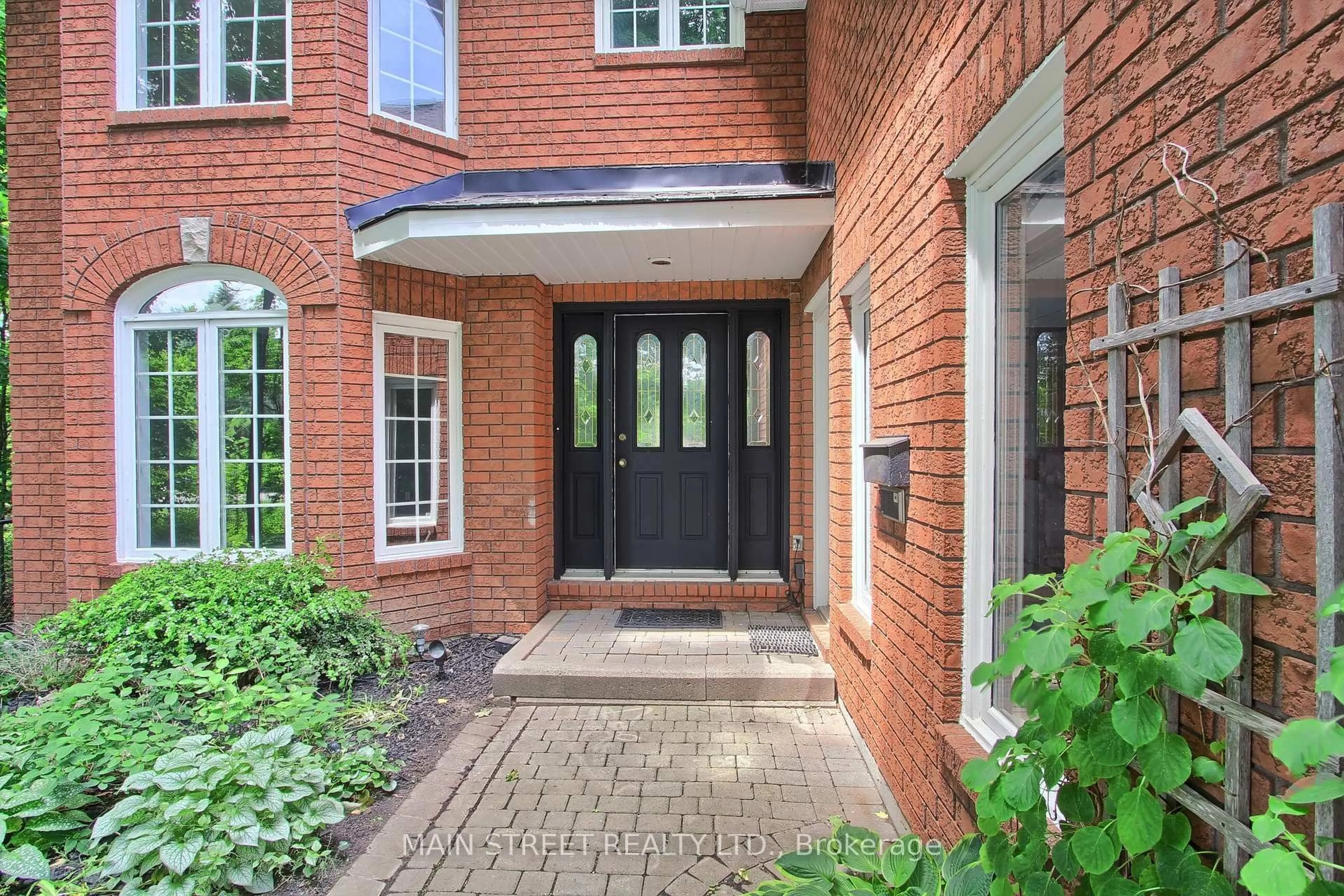 Home with brick exterior material, street for 443 Sunnidale Rd, Barrie Ontario L4N 7A8