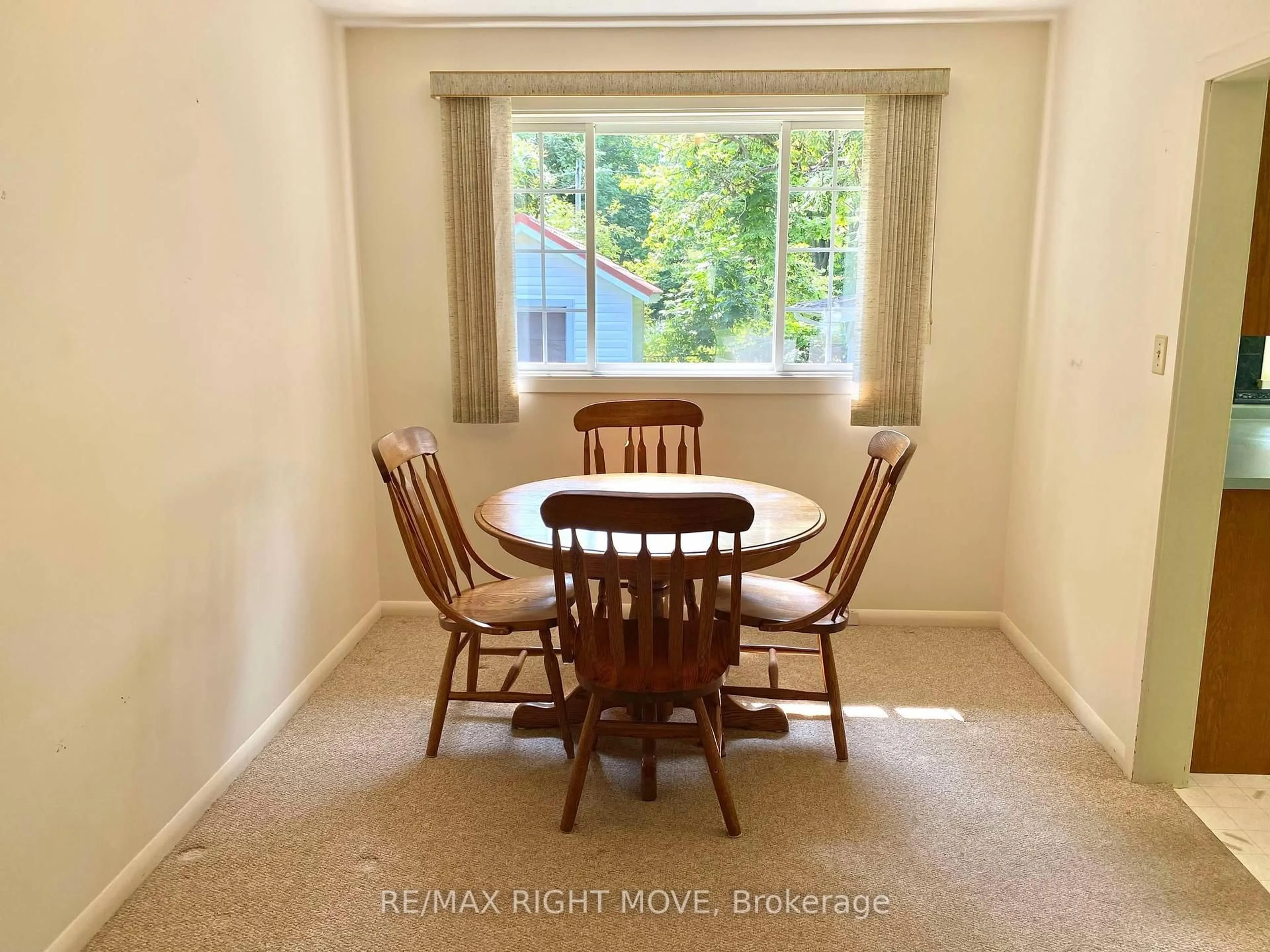 Dining room, unknown for 803 Hugel Ave, Midland Ontario L4R 1X5