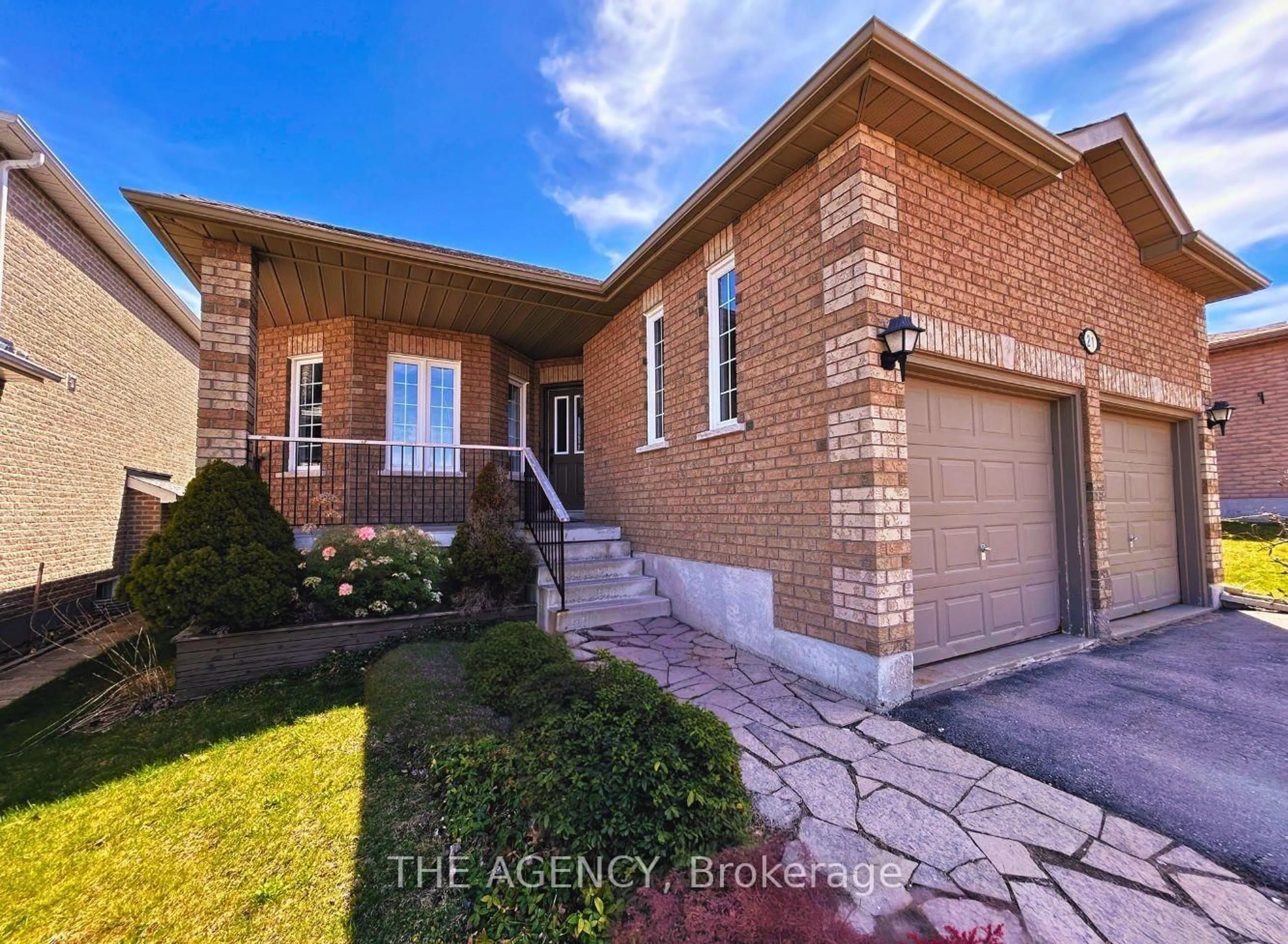 Home with brick exterior material, street for 21 Silver Tr, Barrie Ontario L4N 2S2