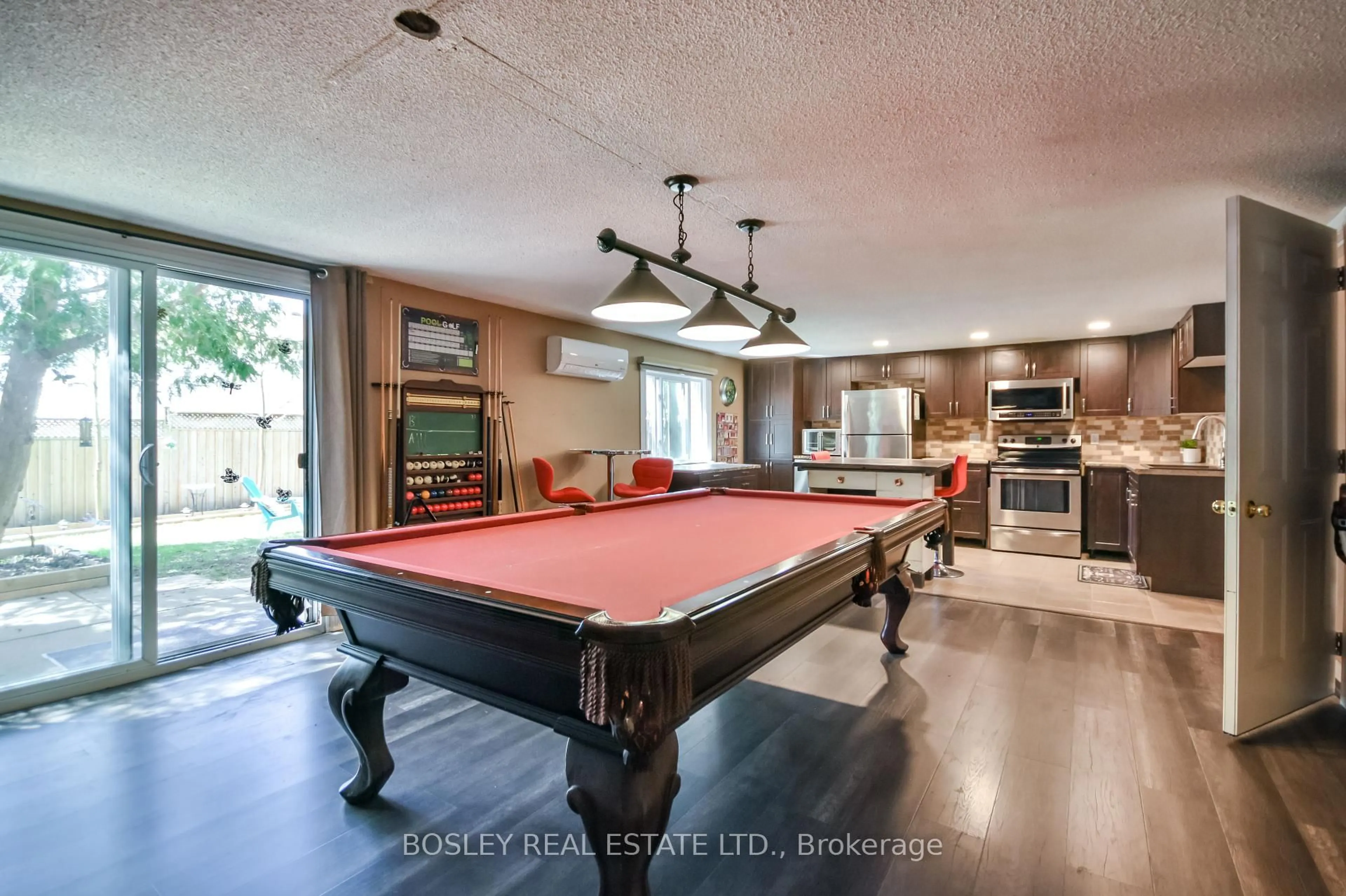 Open concept kitchen, unknown for 291 Otter Cres, Midland Ontario L4R 4X4