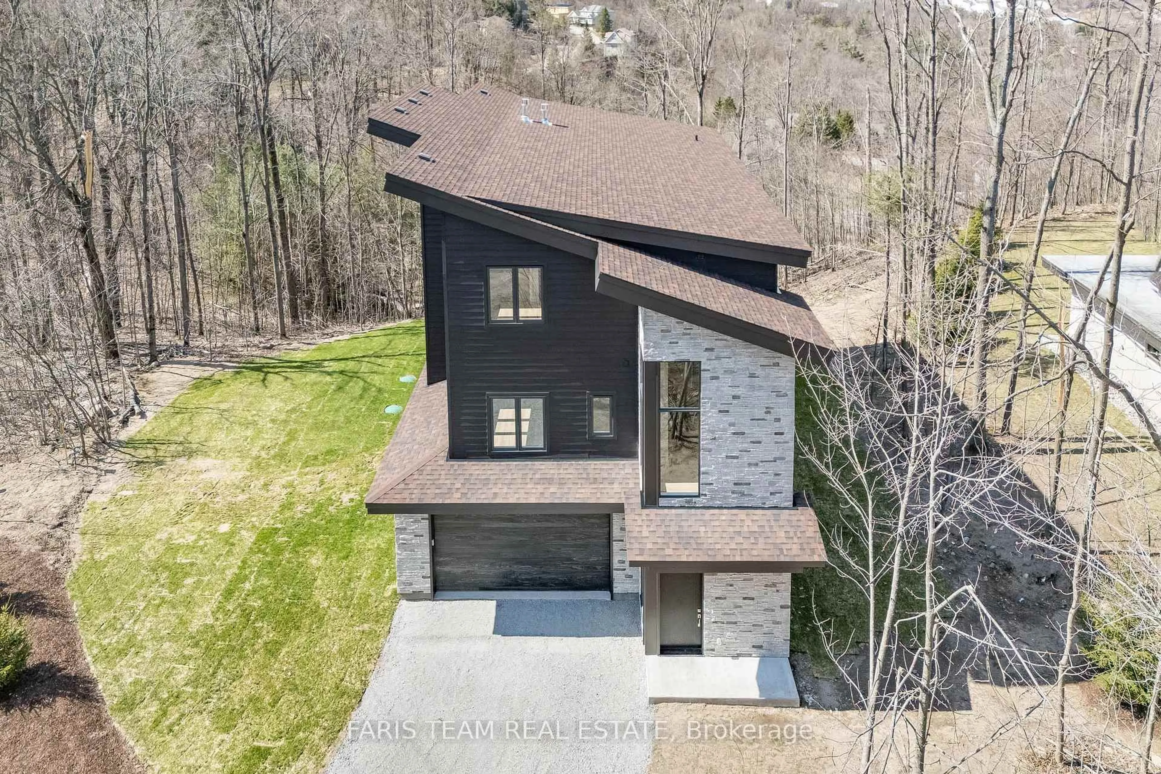 A pic from outside/outdoor area/front of a property/back of a property/a pic from drone, mountain view for 3316 Line 4 N/A, Oro-Medonte Ontario L0L 2L0
